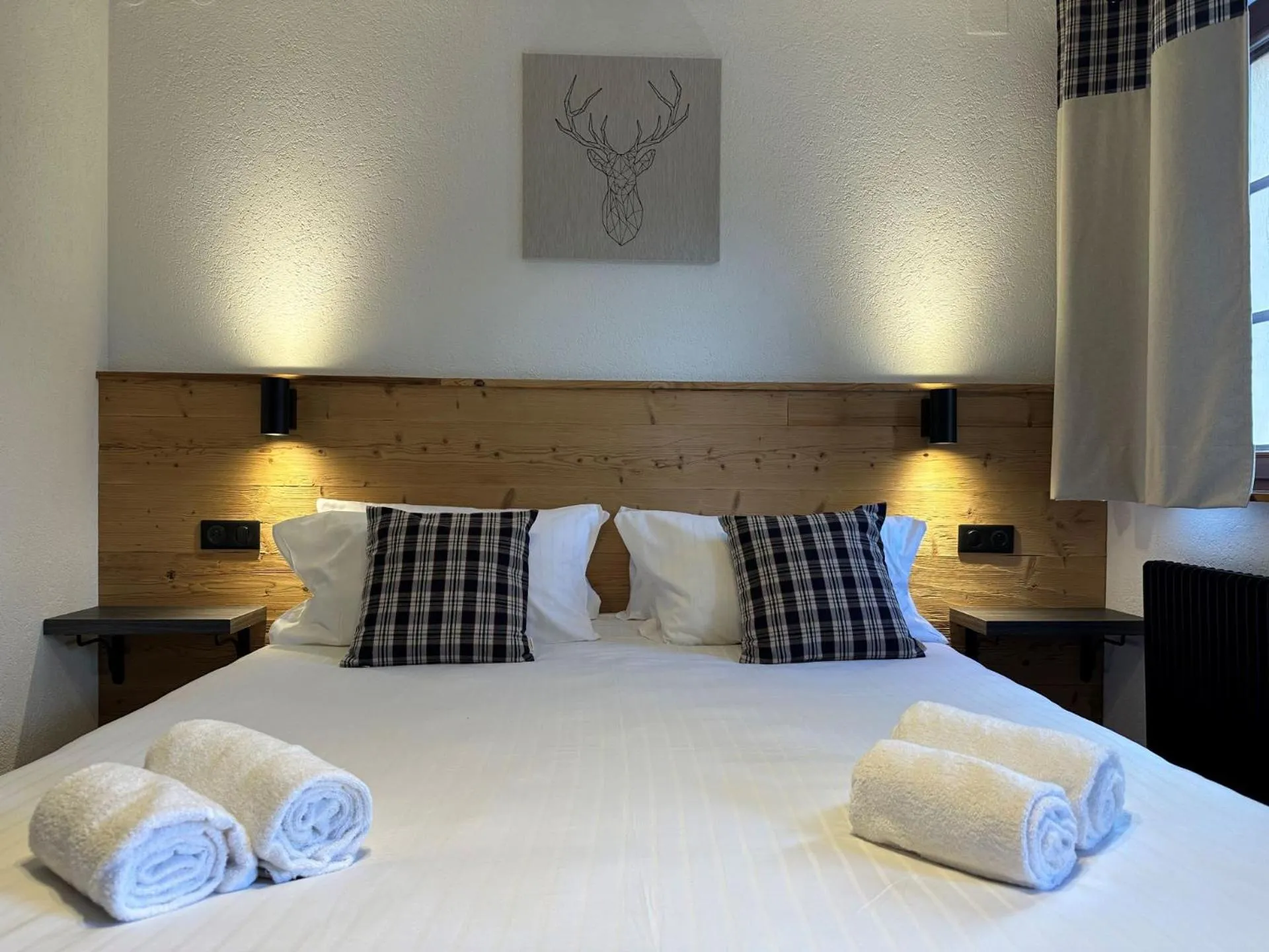 Property building, Bed in Hôtel au Heimbach