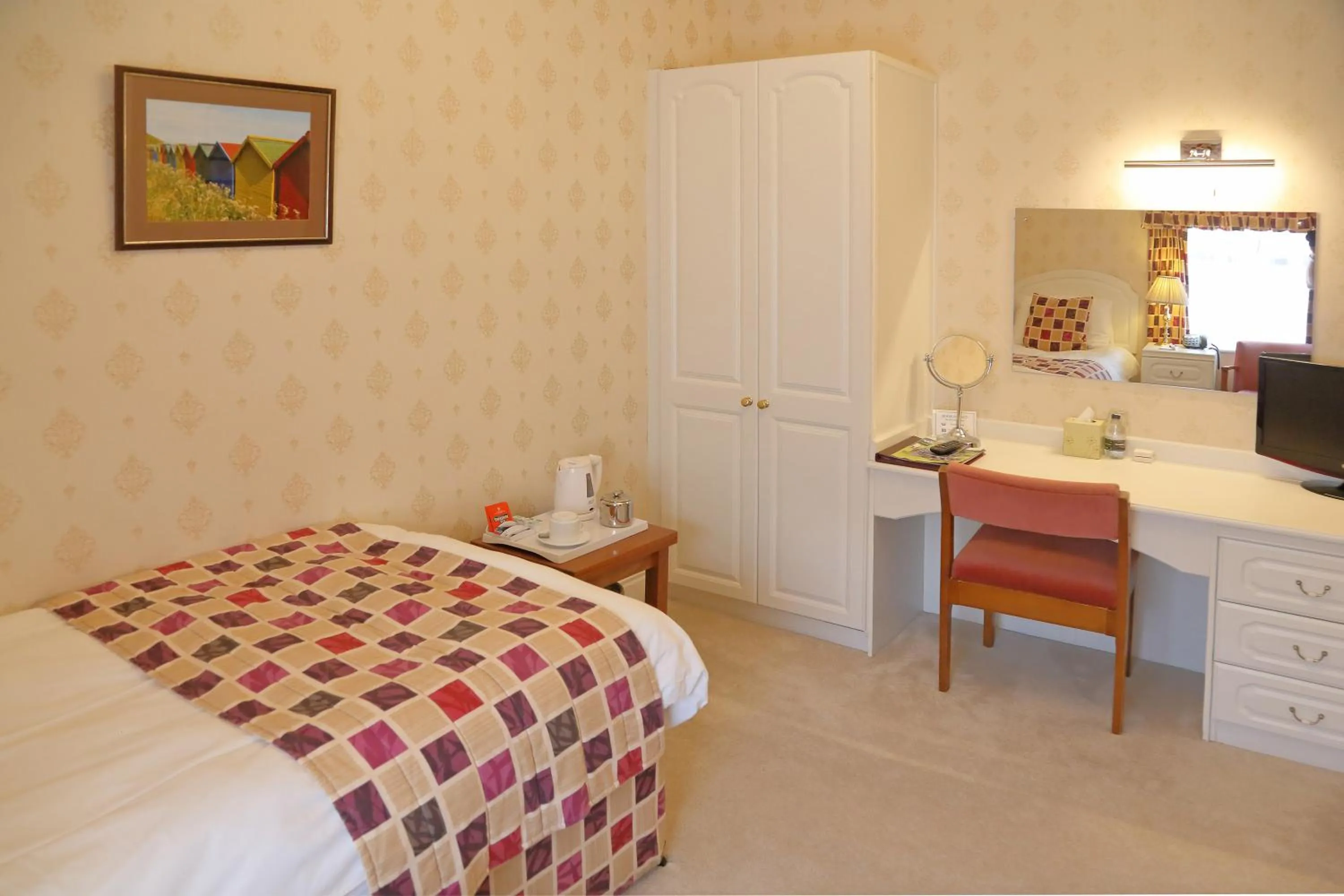 Bed in Saxonville Hotel