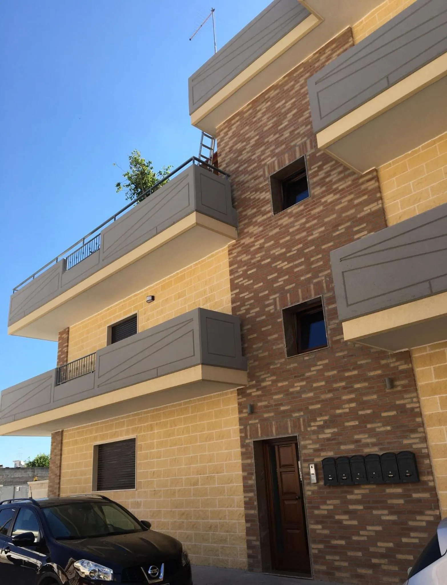 Facade/entrance in B&B Luxury Apartments