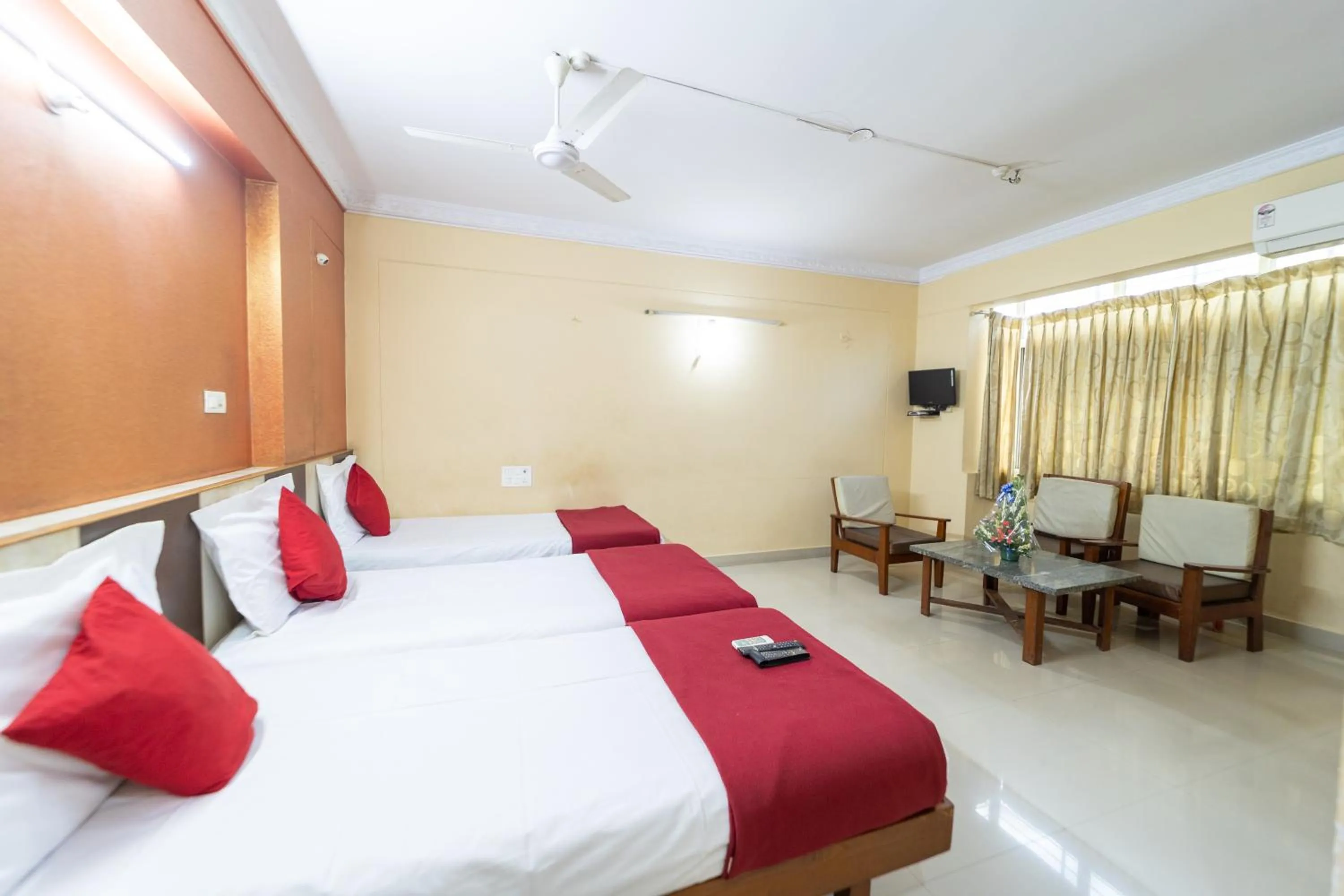 Bed in Hotel Surya Residency Majestic
