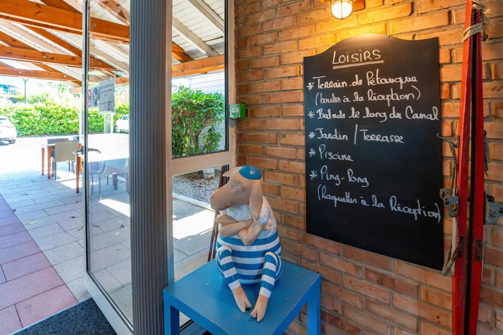 People in Hotel Restaurant Argos, Strasbourg Nord