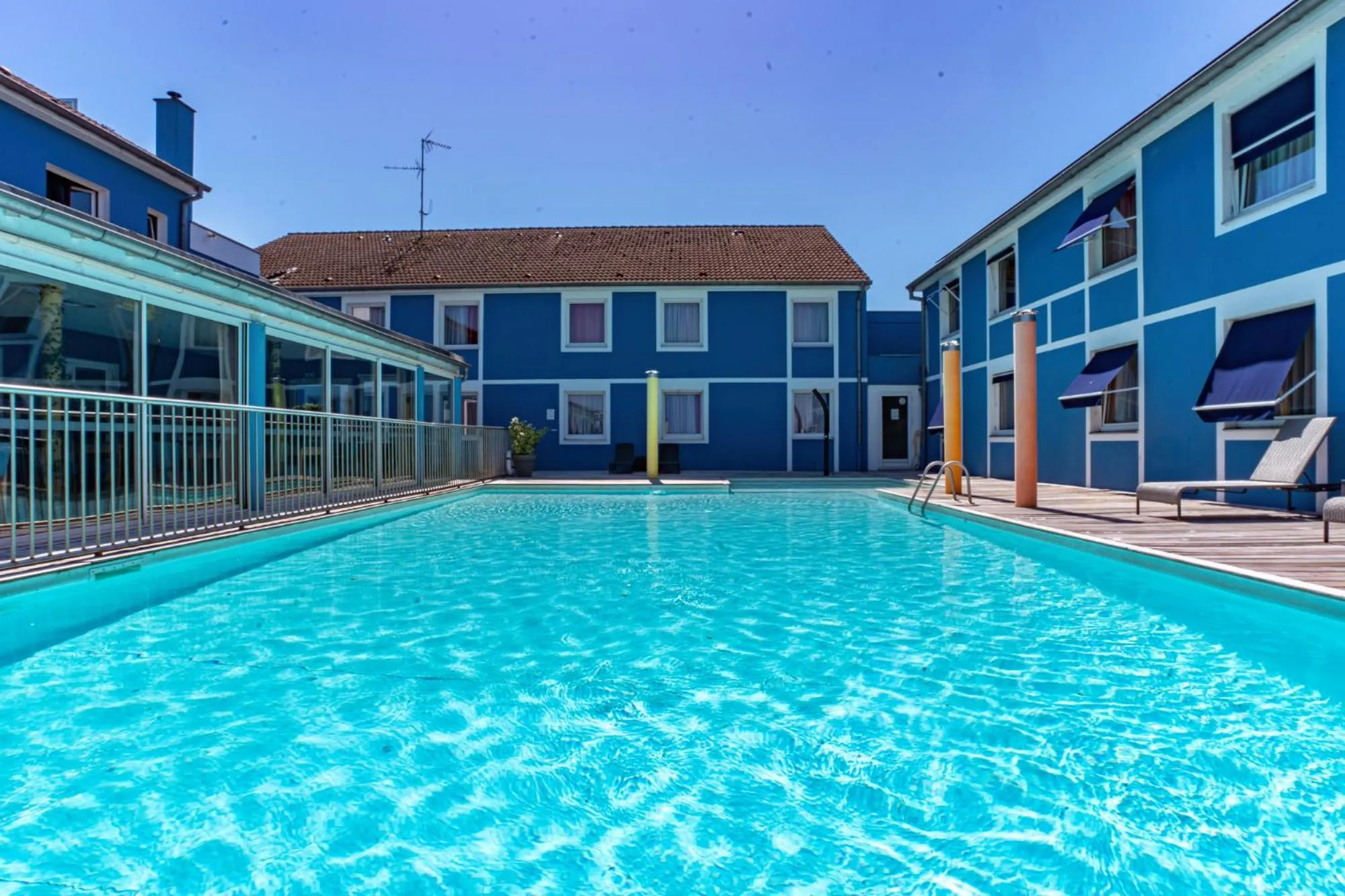 Swimming pool in Hotel Restaurant Argos, Strasbourg Nord
