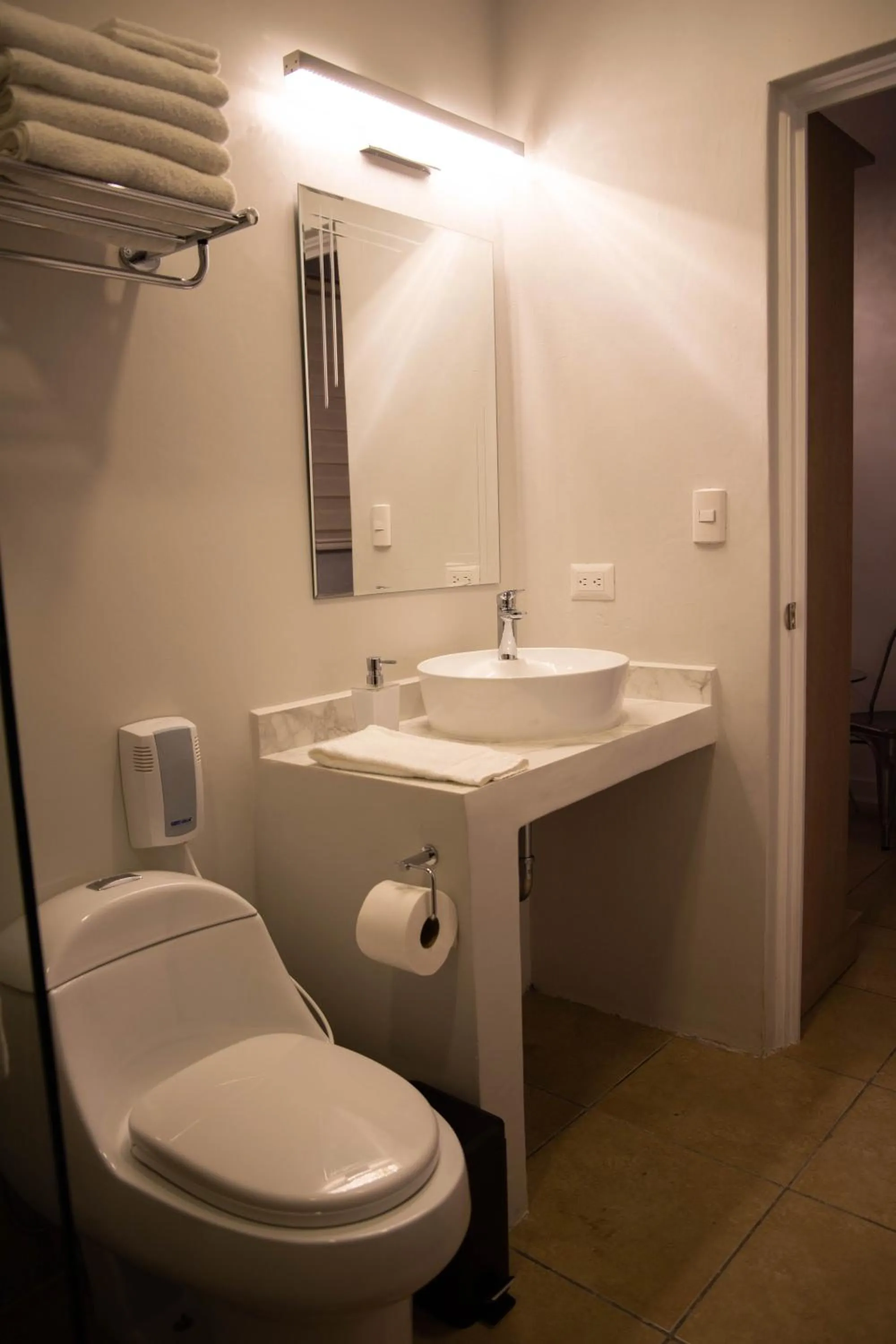 Shower in Casa Bella Boutique Hotel