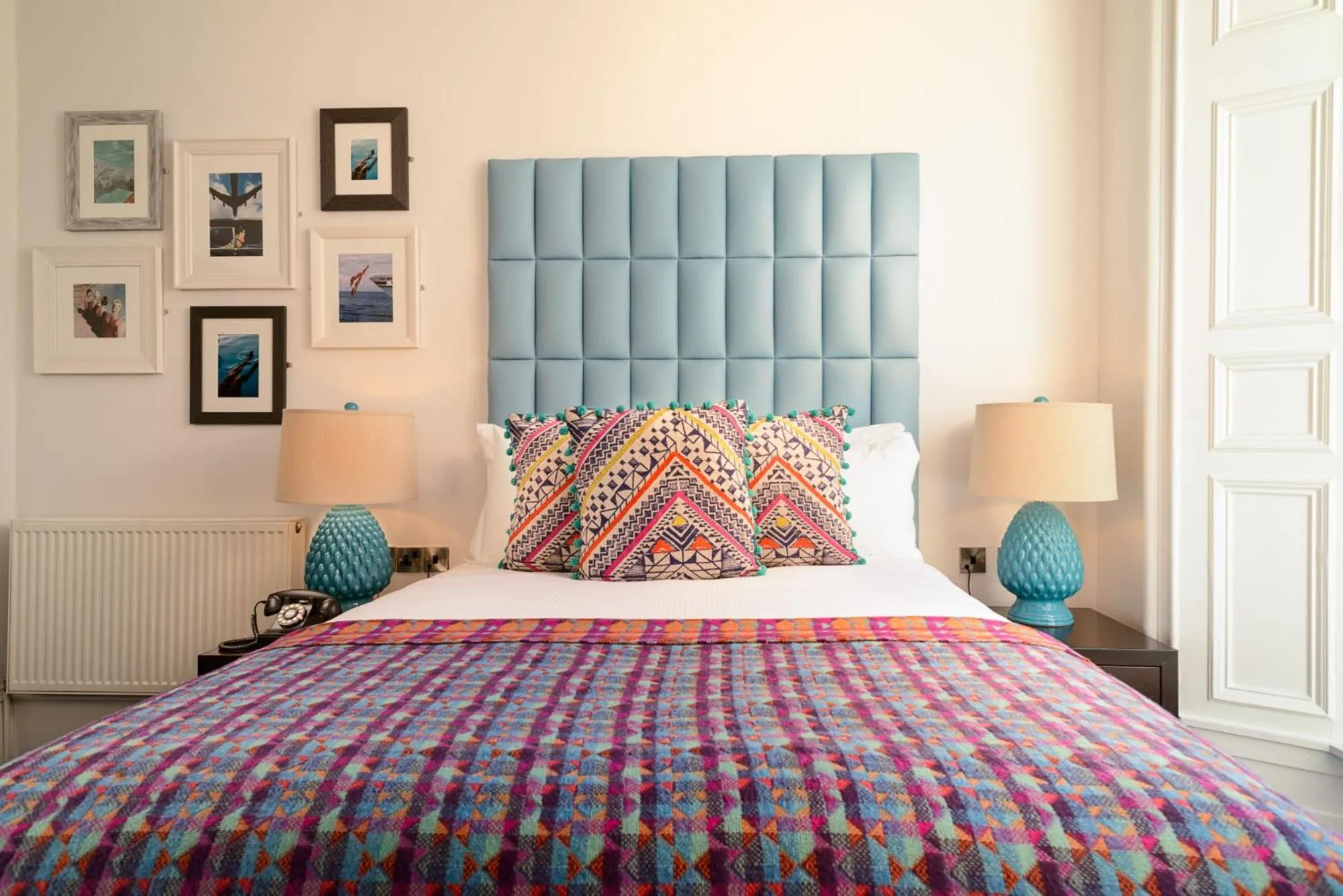 Bedroom, Bed in Black Ivy