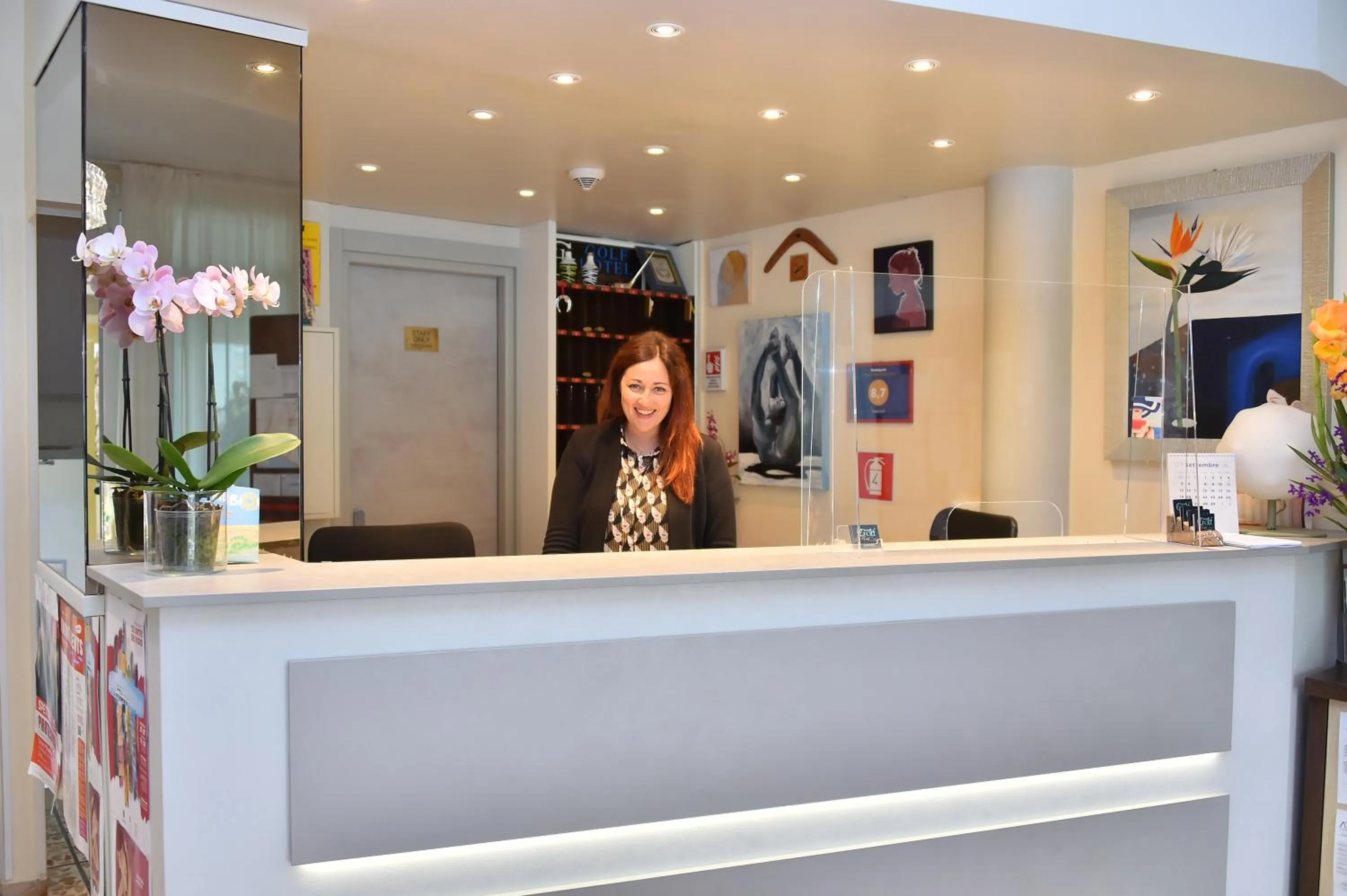 Staff in Hotel Golf ***S