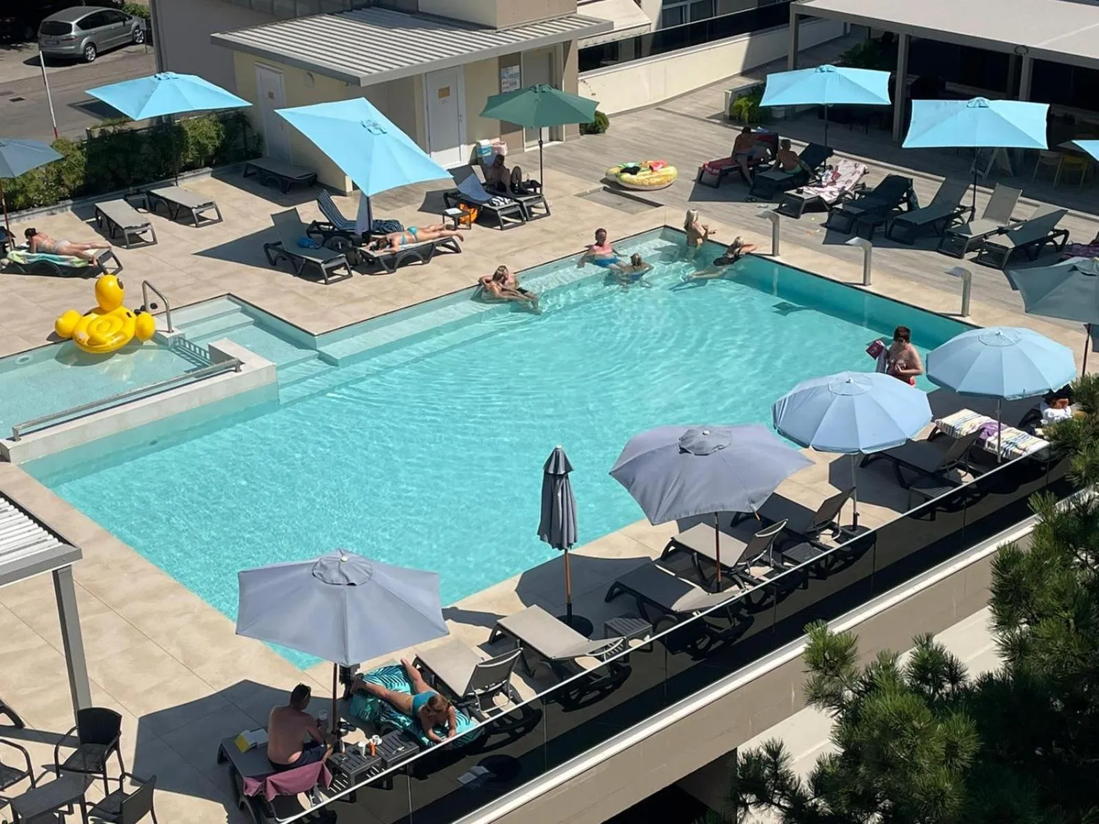 Pool view in Hotel Golf ***S