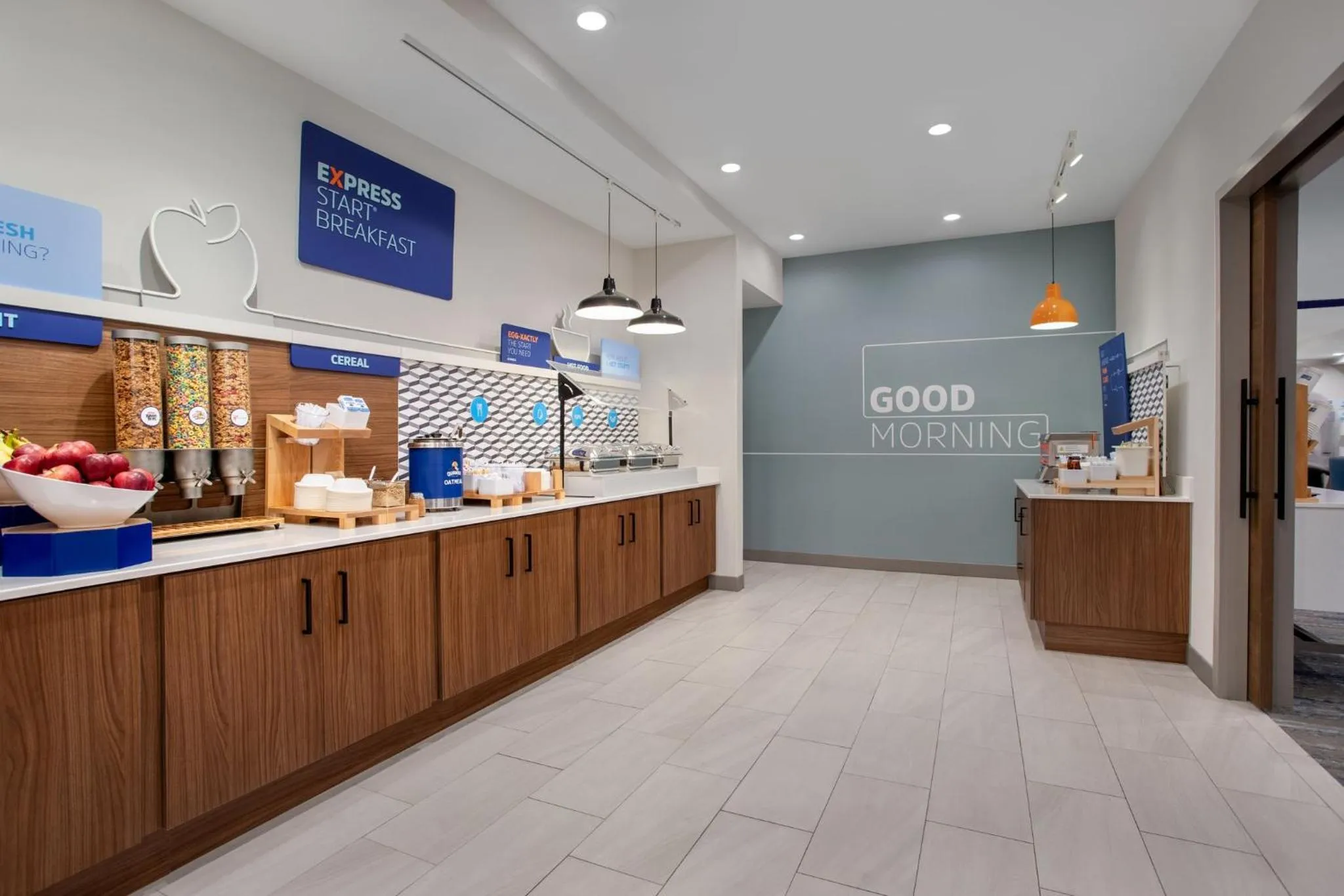 Breakfast in Holiday Inn Express Hotel & Suites Terre Haute by IHG