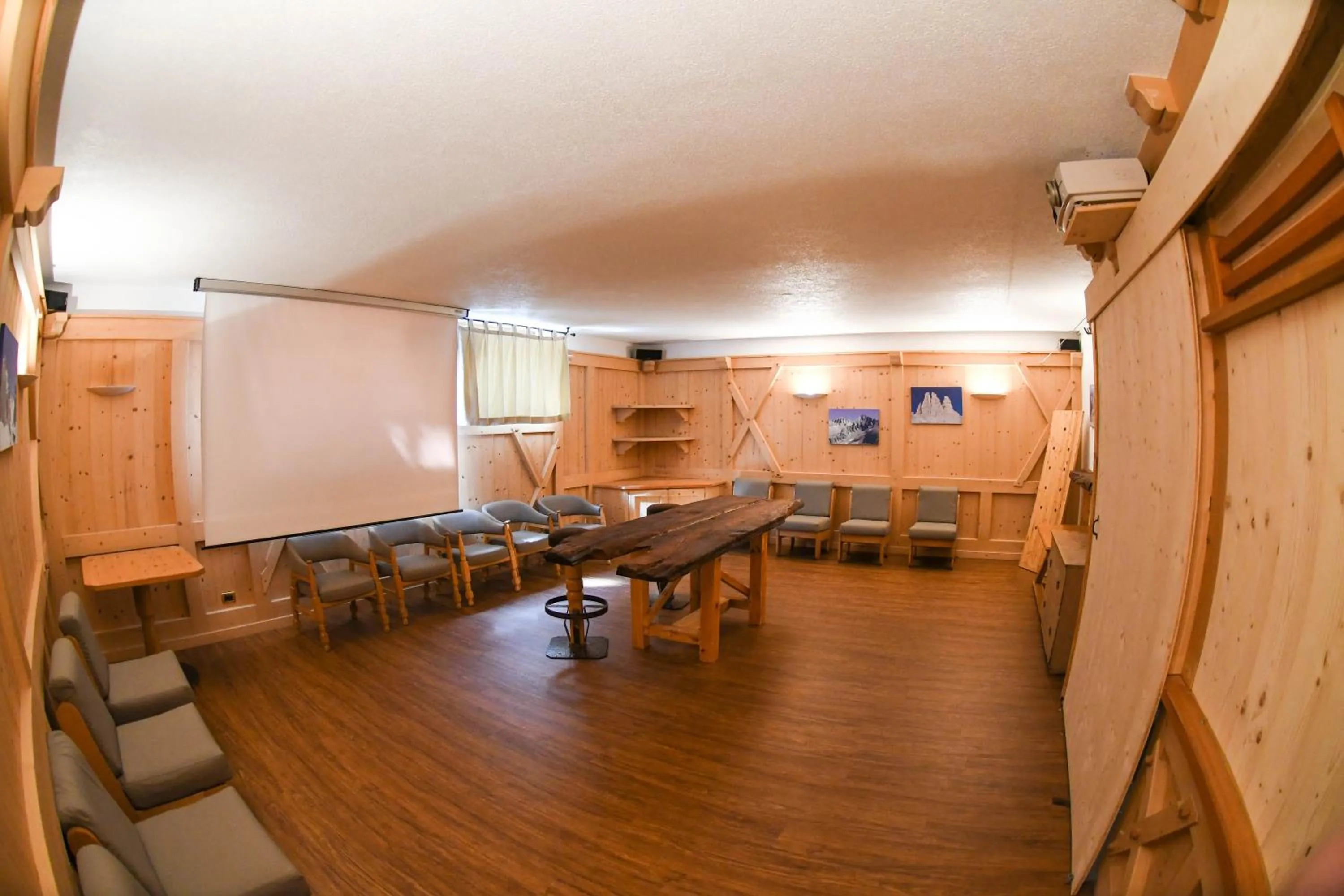 Seating area in Hotel El Laresh