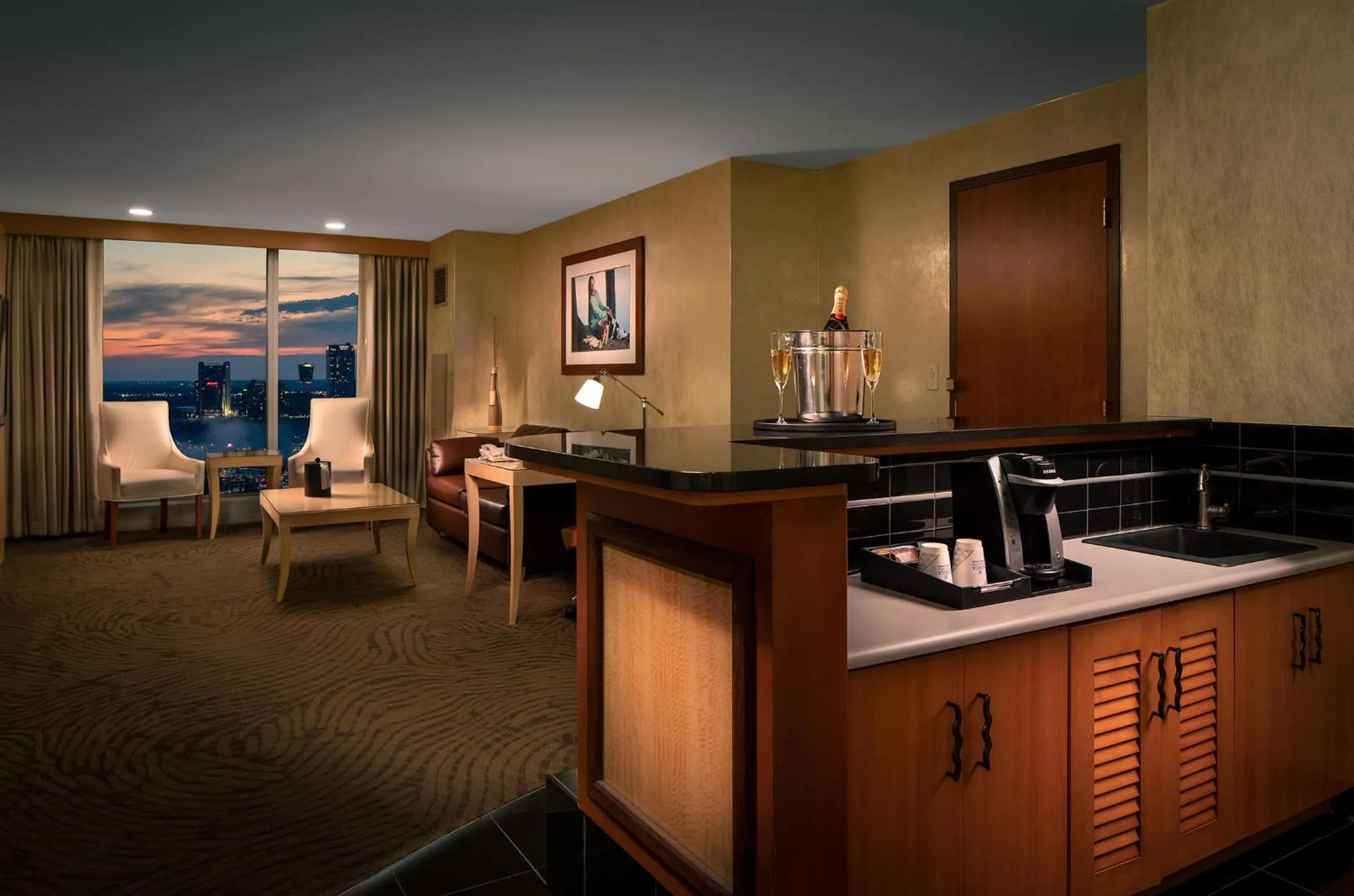 Kitchen or kitchenette in Seneca Niagara Resort & Casino