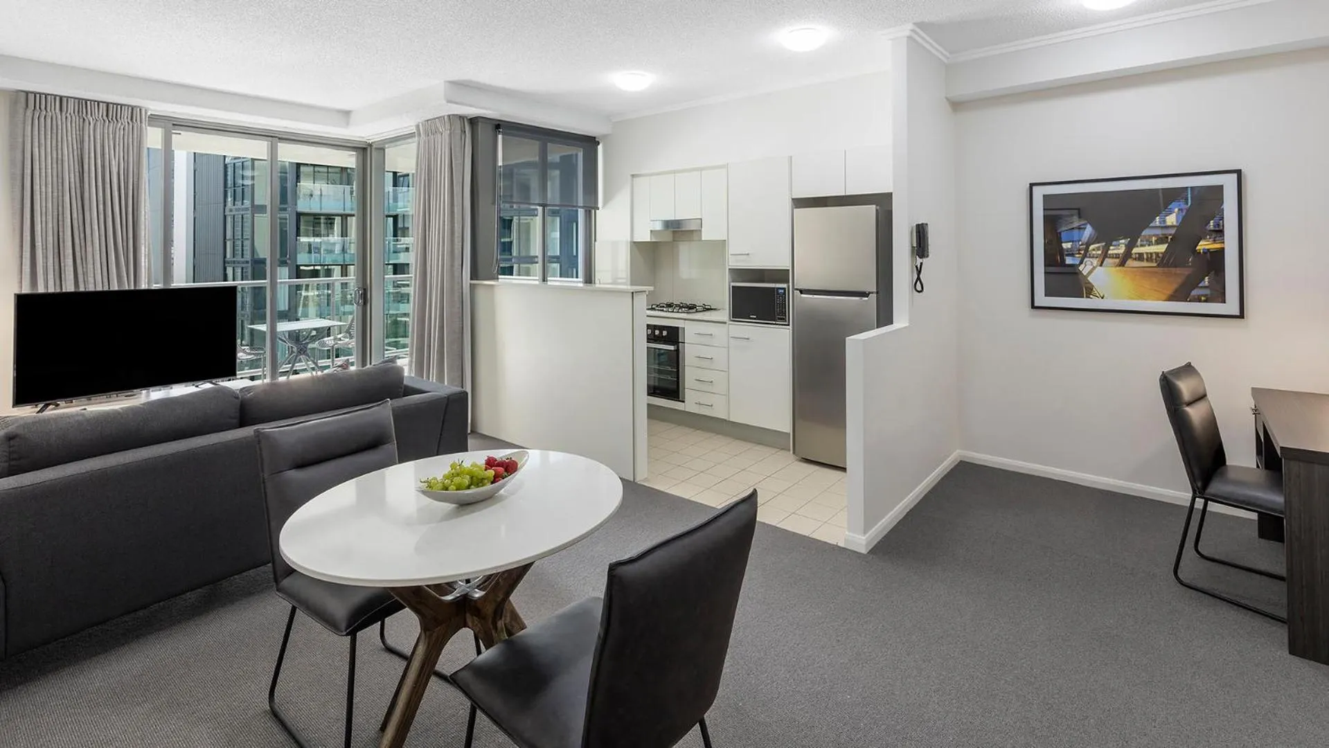TV and multimedia in Oaks Brisbane on Margaret Suites
