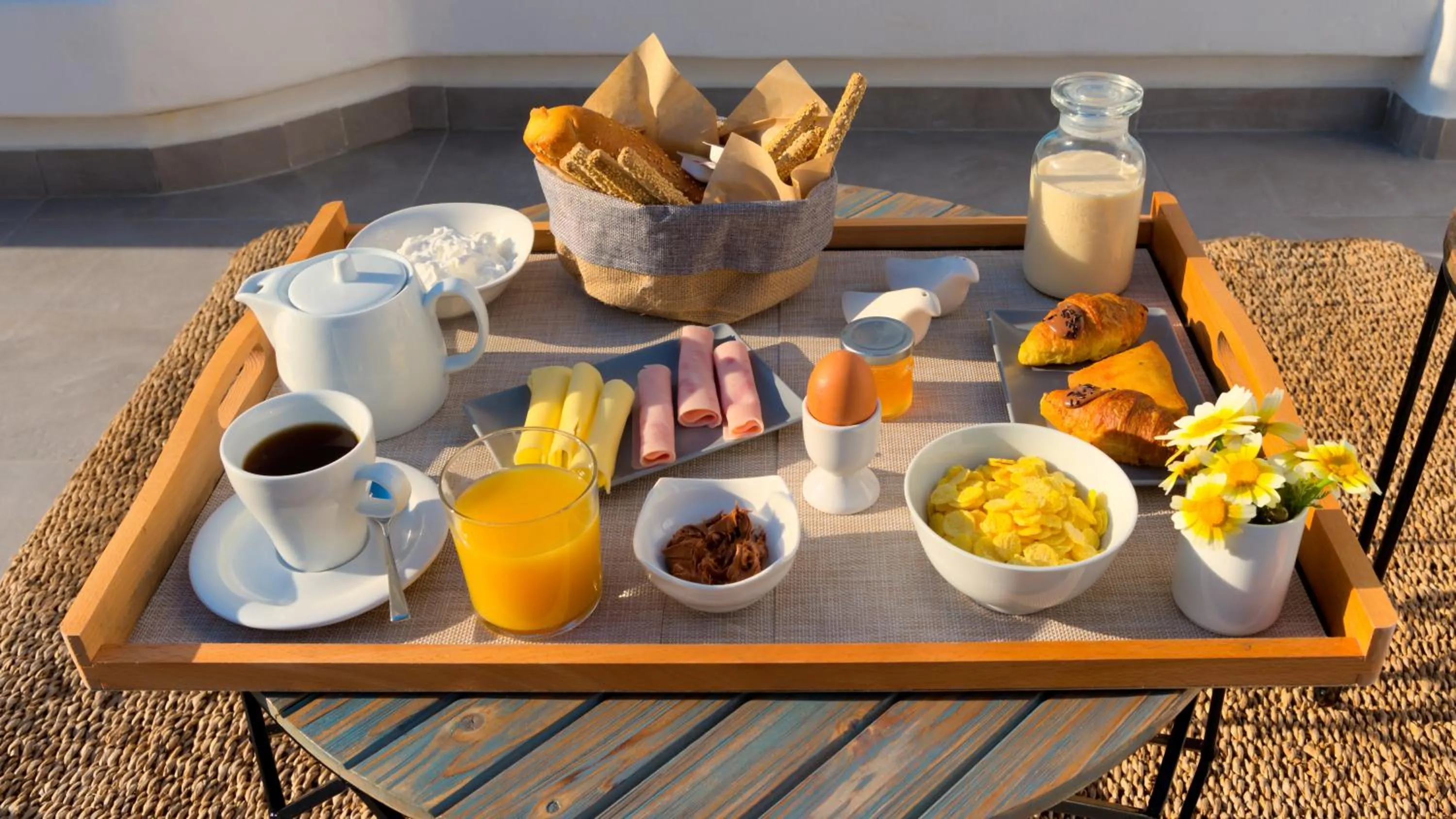 Breakfast in Emerald Collection Suites