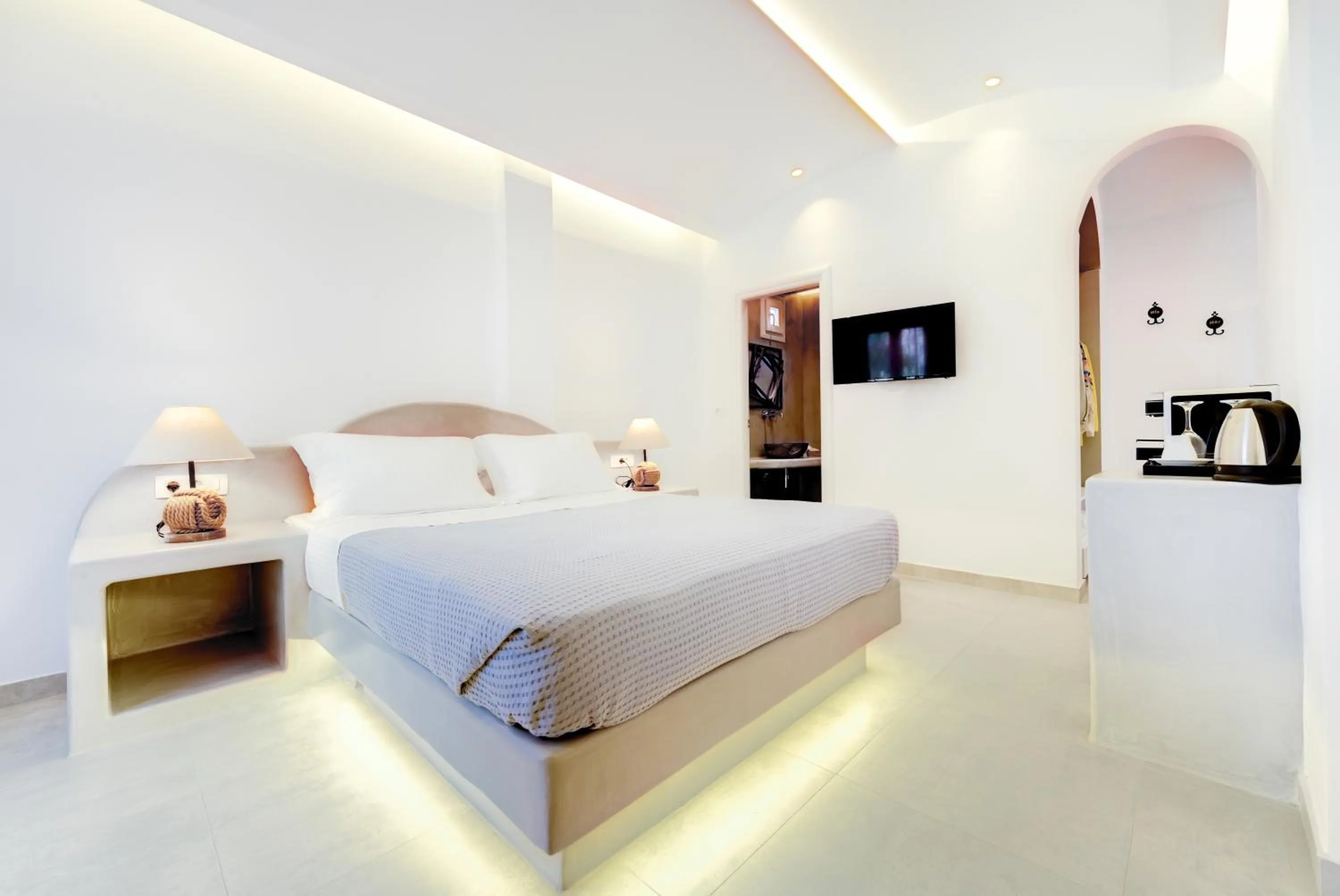 Bed in Emerald Collection Suites