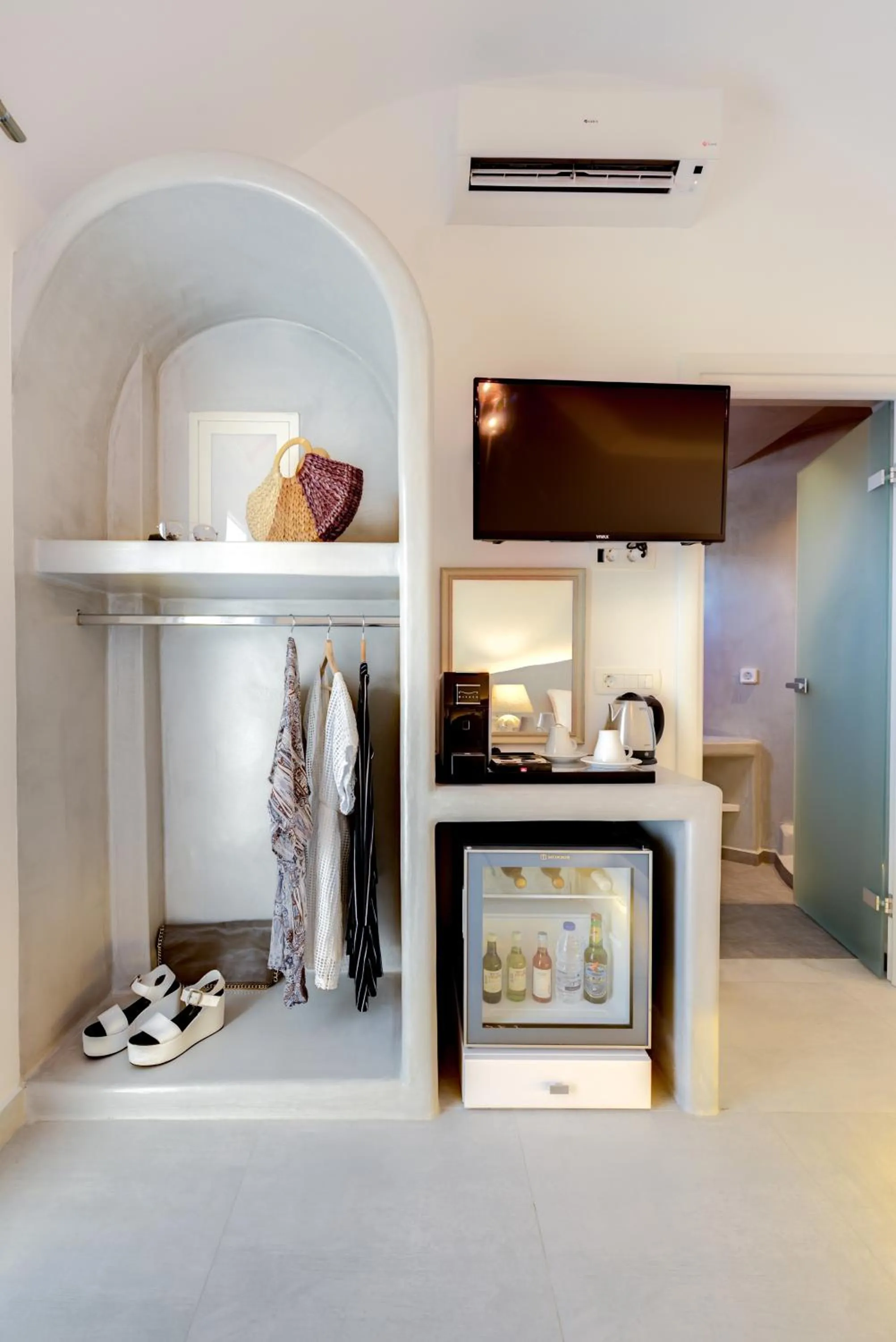 wardrobe in Emerald Collection Suites