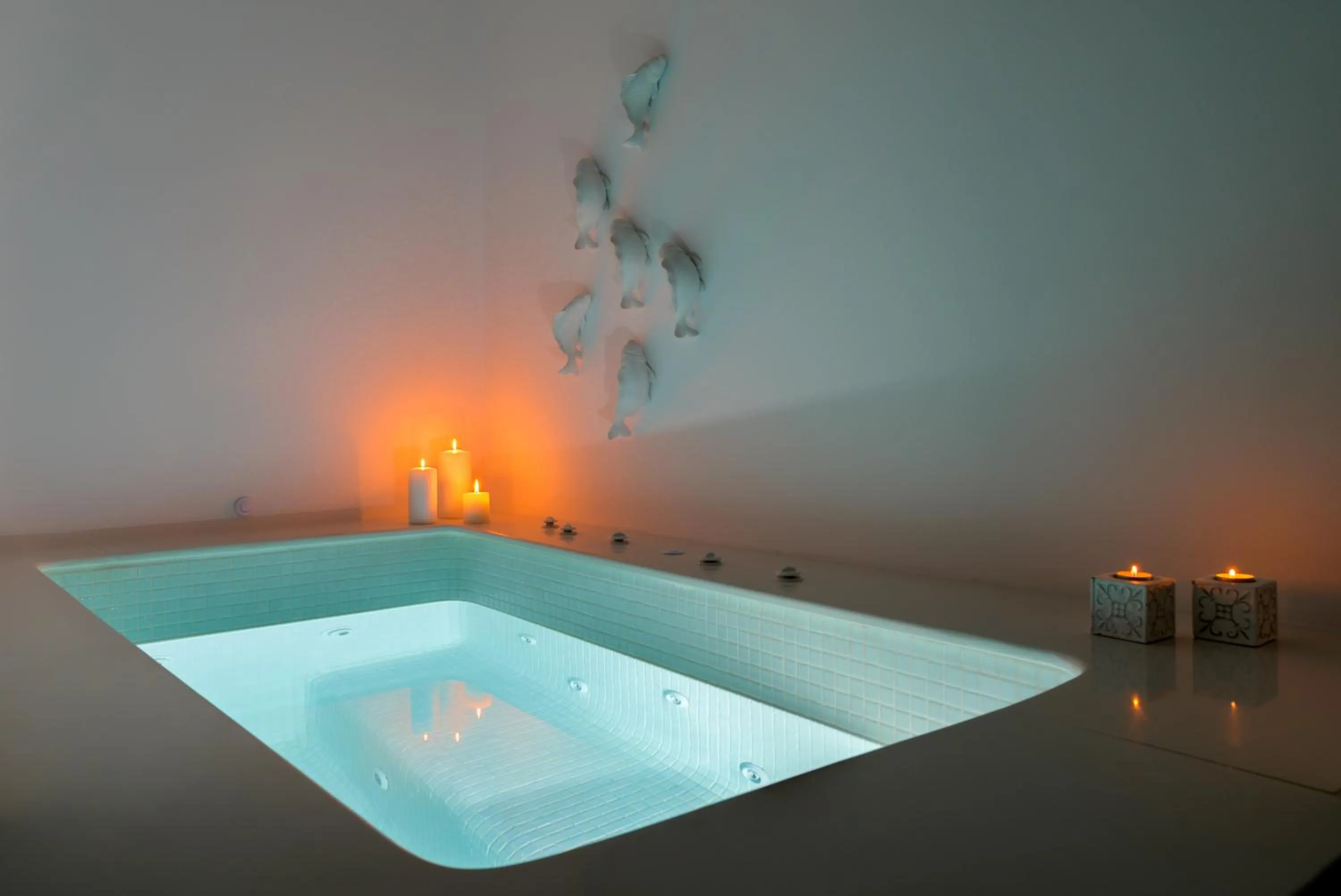 Hot Tub in Emerald Collection Suites