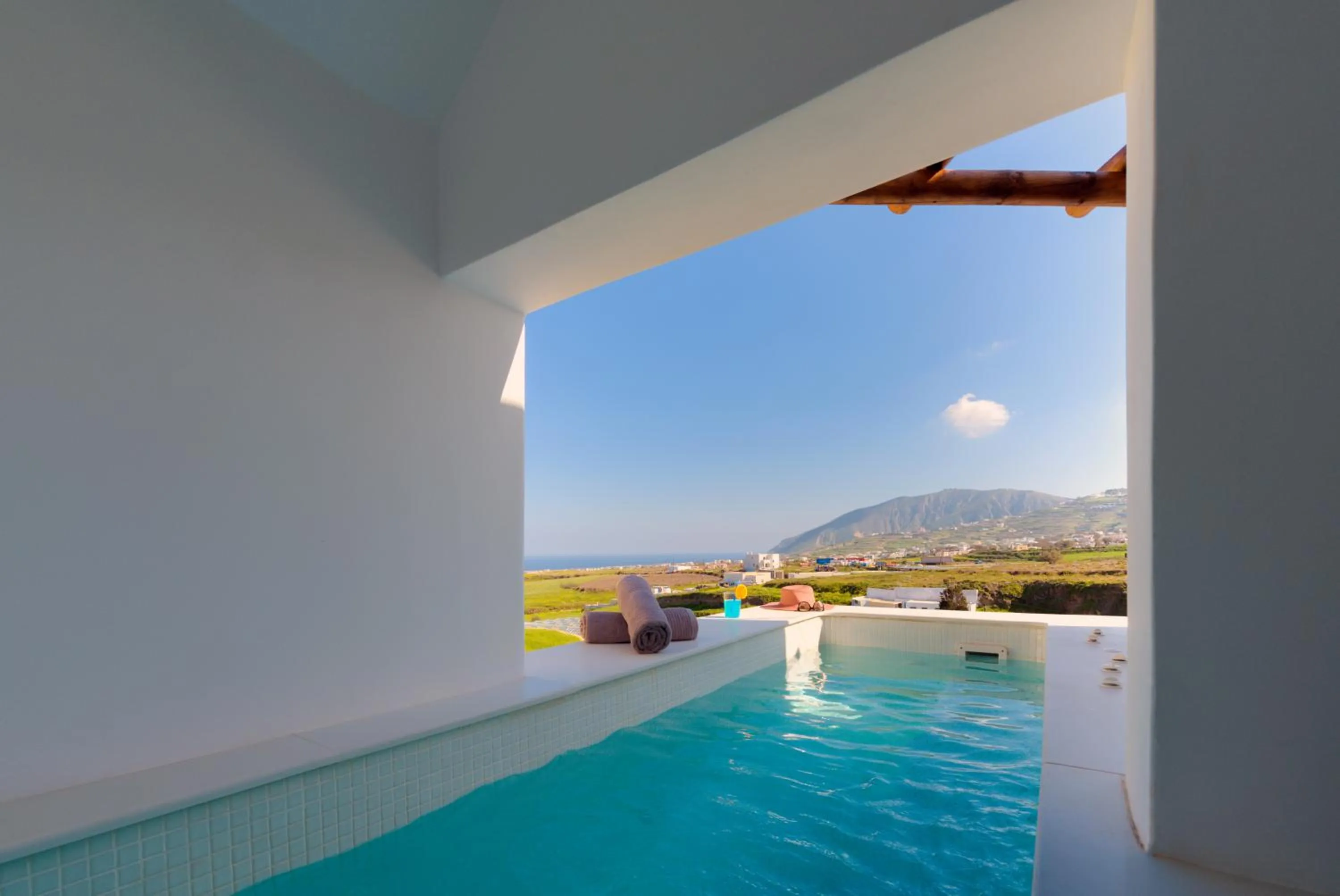 Hot Tub in Emerald Collection Suites