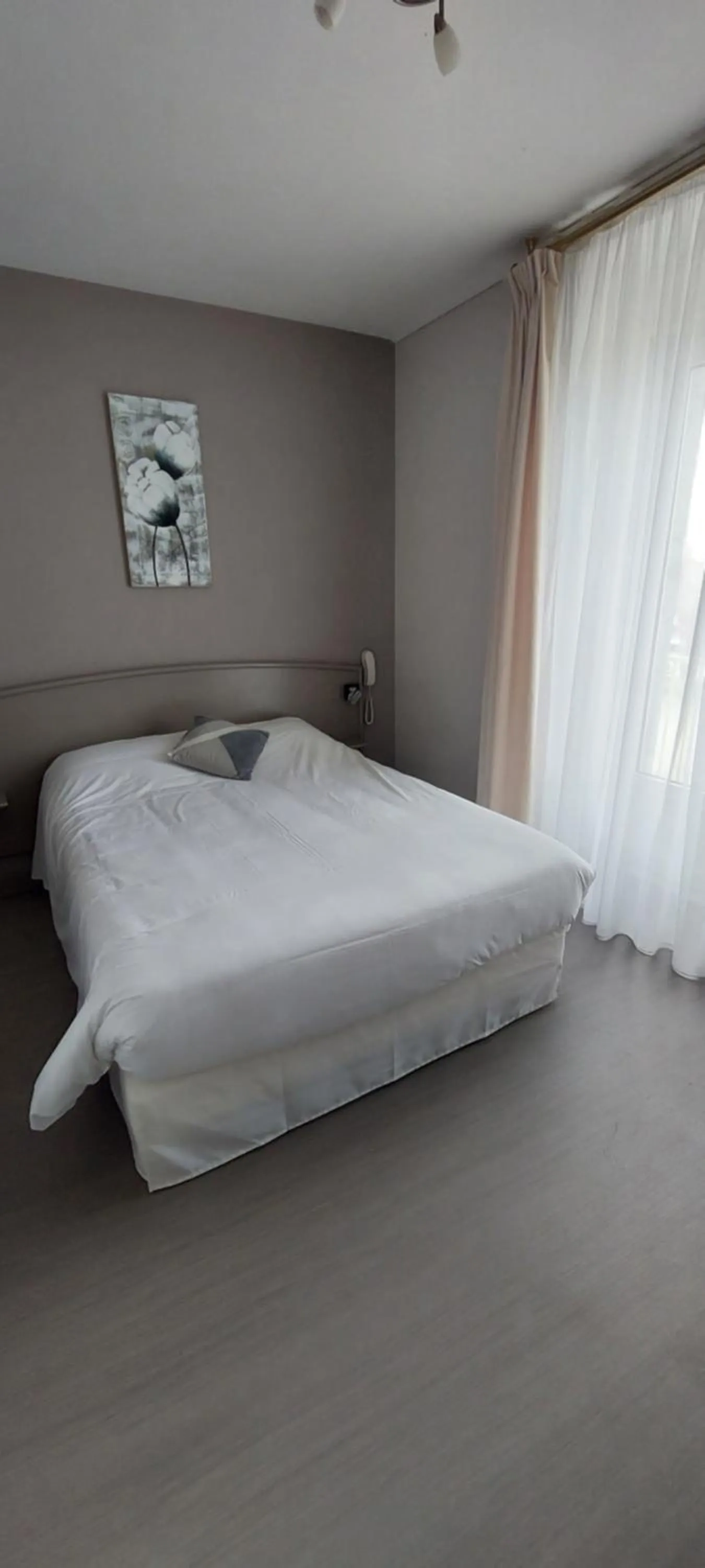 Photo of the whole room, Bed in Hotel Beau Rivage