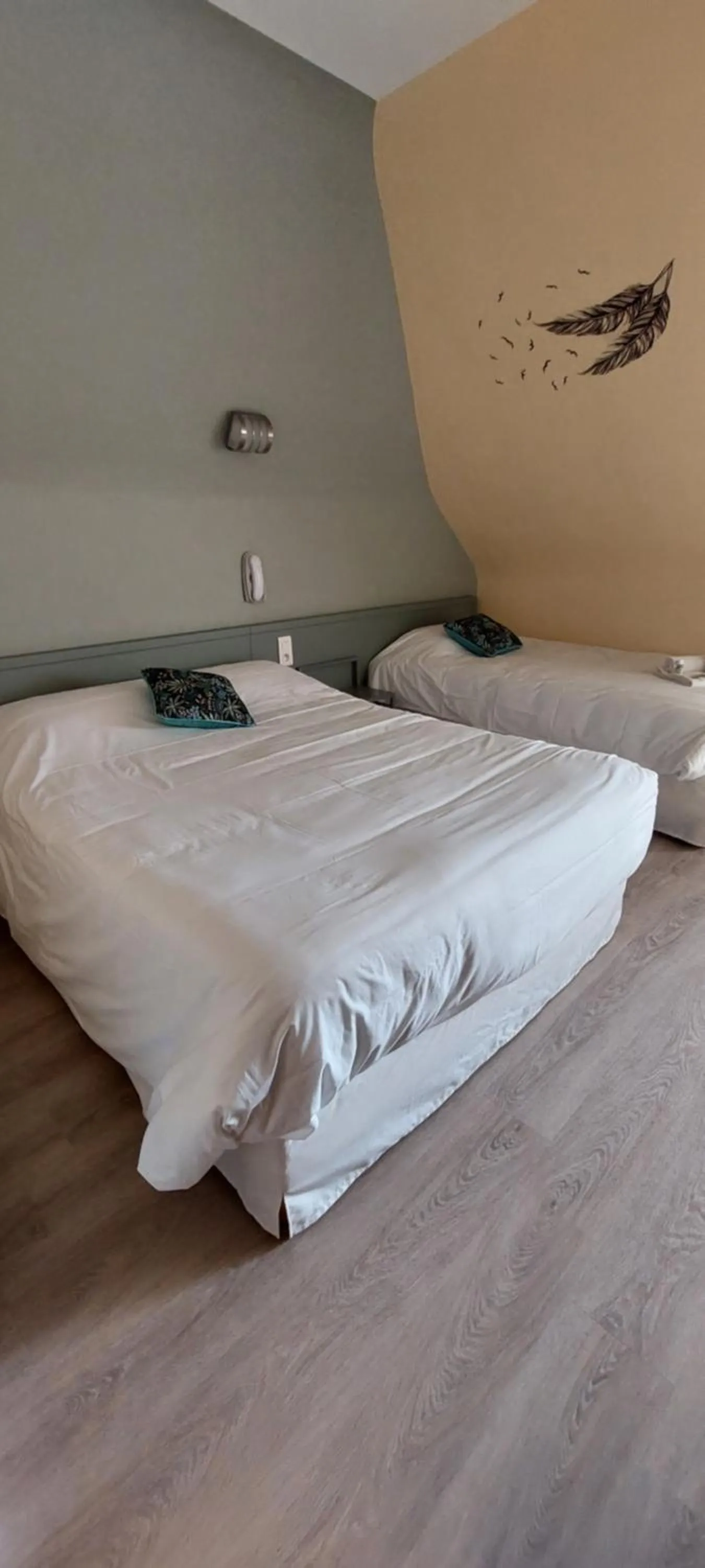 Photo of the whole room, Bed in Hotel Beau Rivage