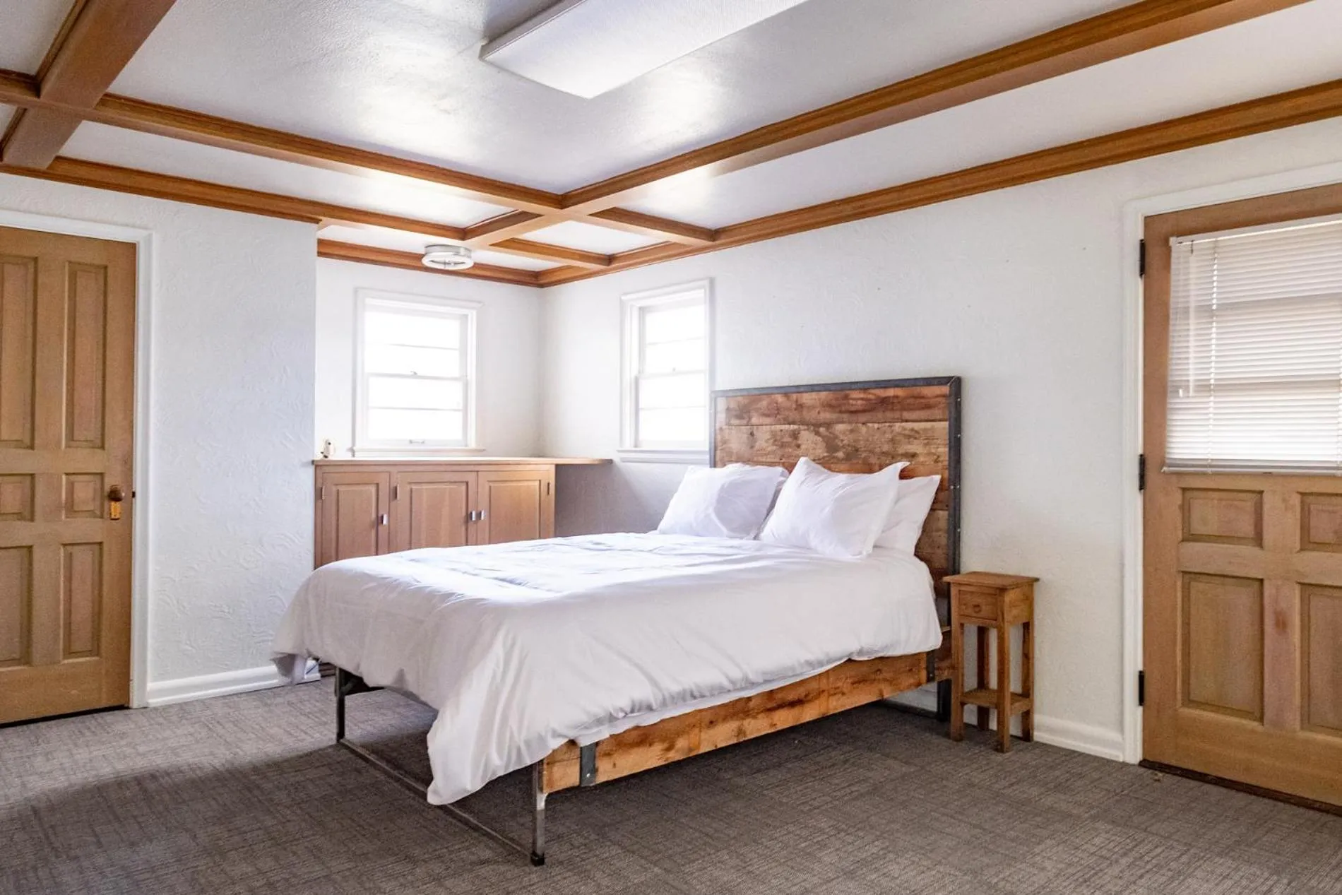 Bed in The Nelson Inn