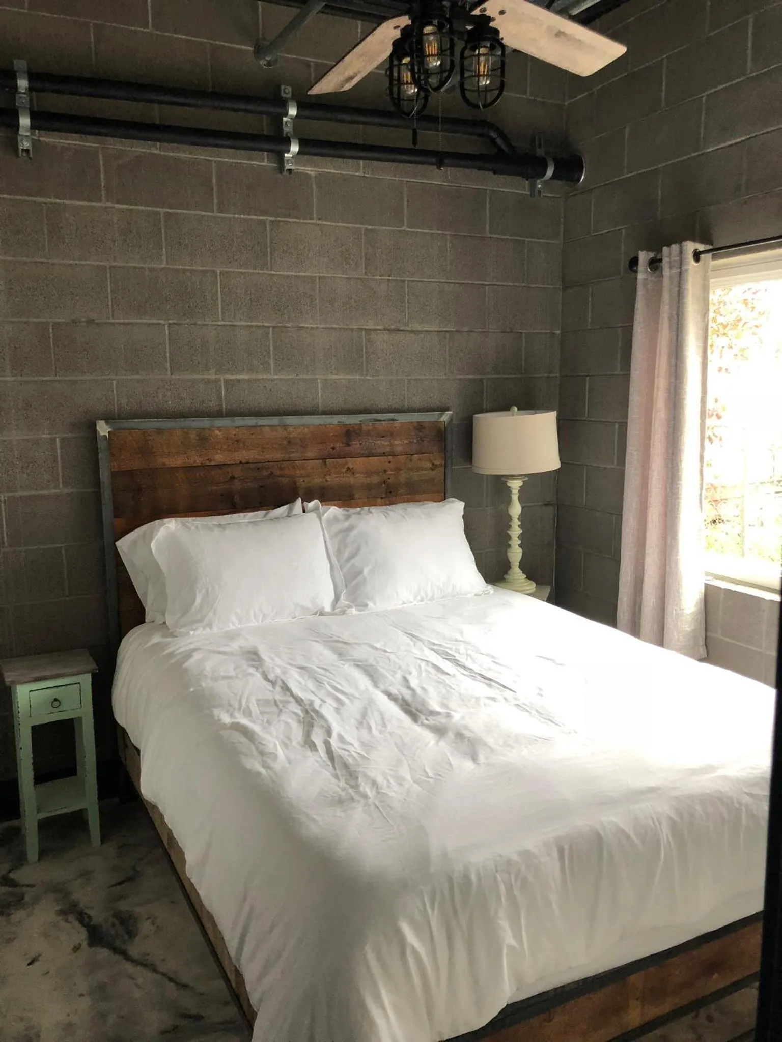 Bed in The Nelson Inn