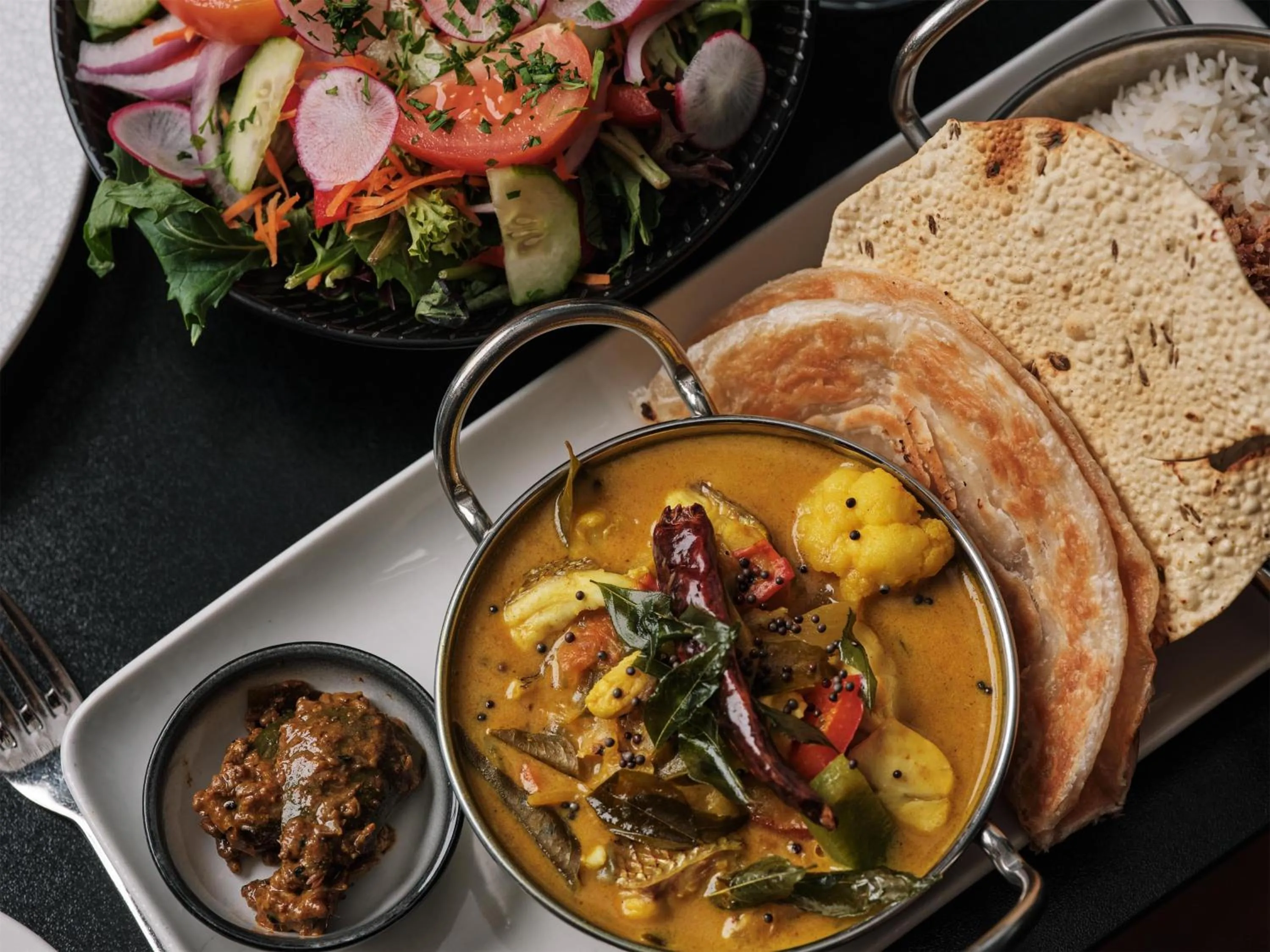 Food and drinks in Radisson On Flagstaff Gardens Melbourne