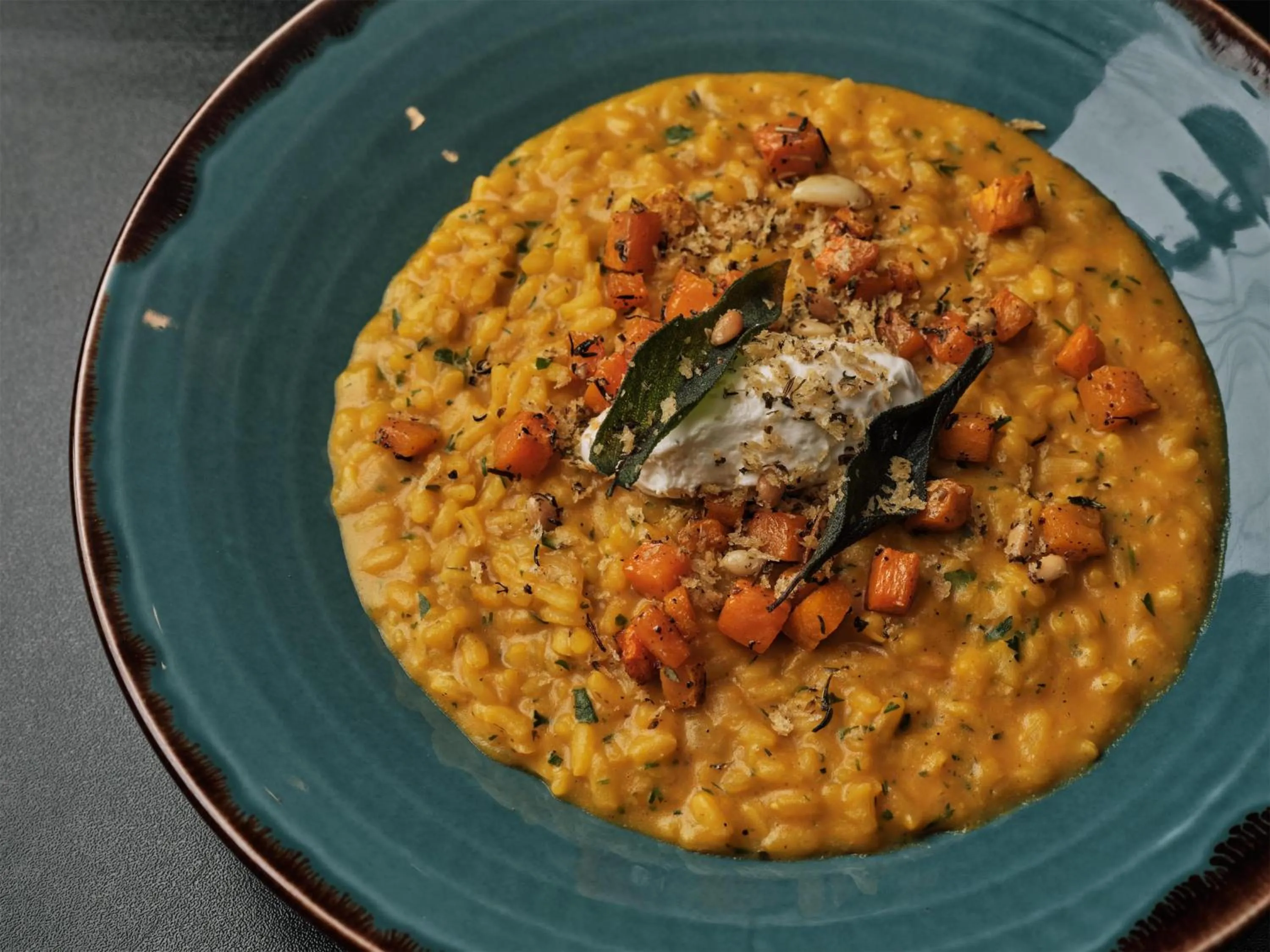 Restaurant/places to eat in Radisson On Flagstaff Gardens Melbourne