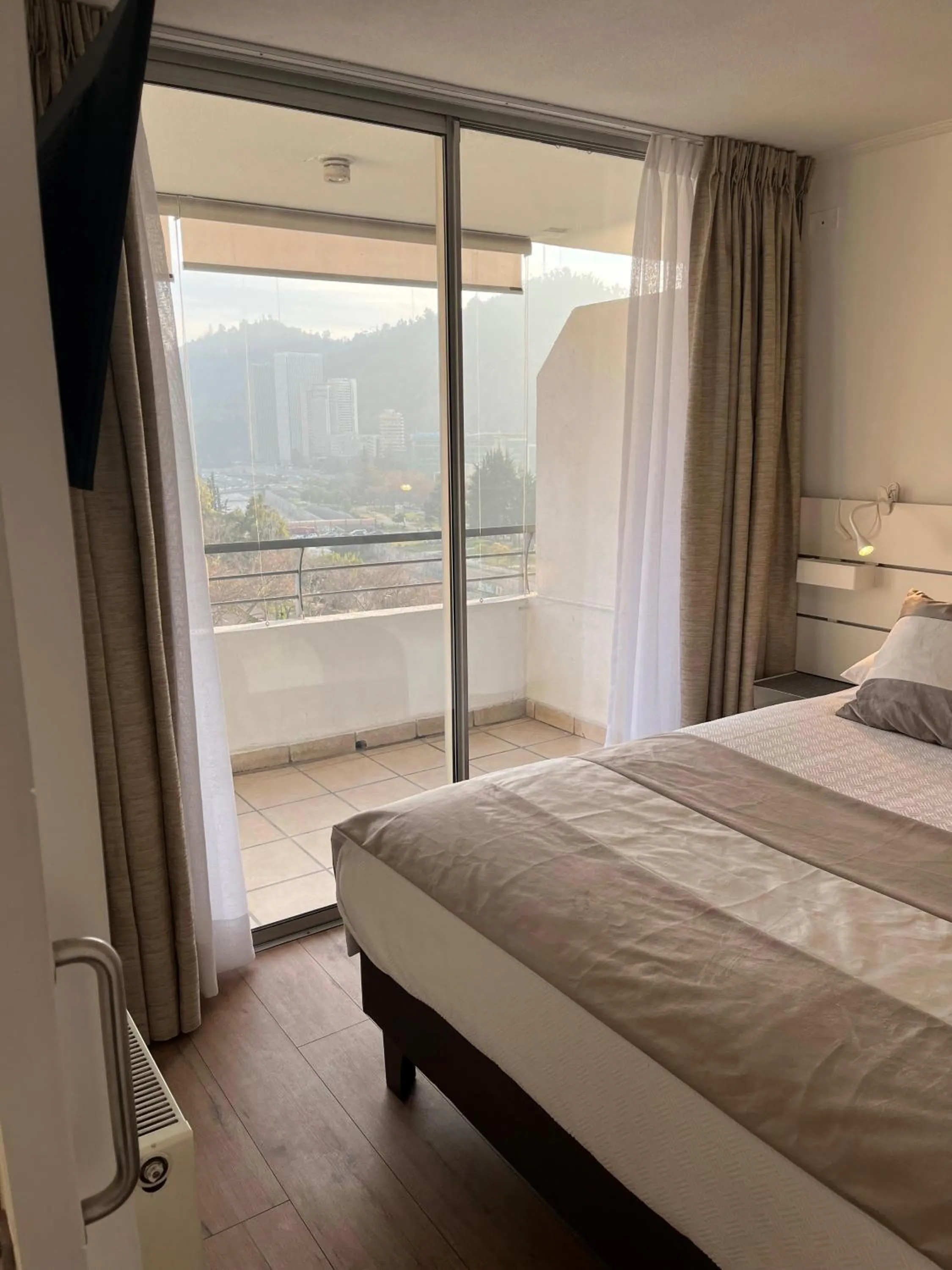 Bed in Apart Lyon Suite