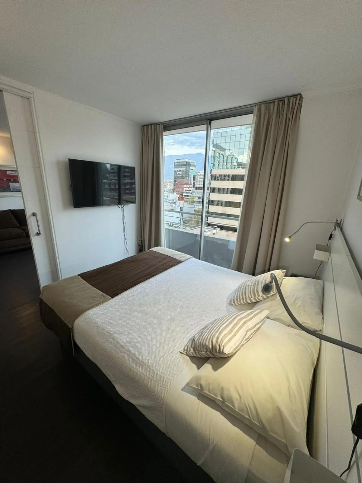 Bed in Apart Lyon Suite