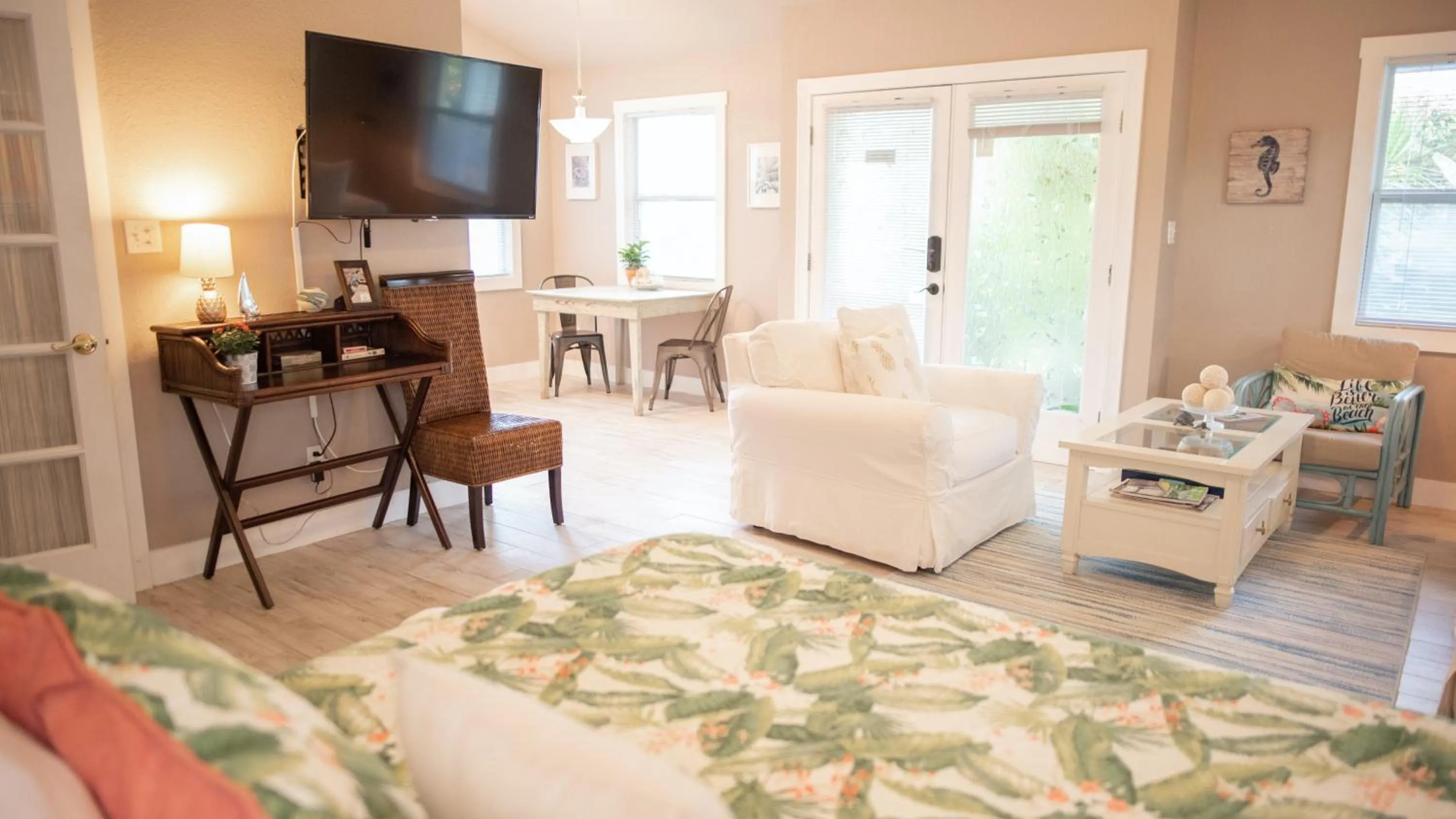 Bed in Meranova Guest Inn