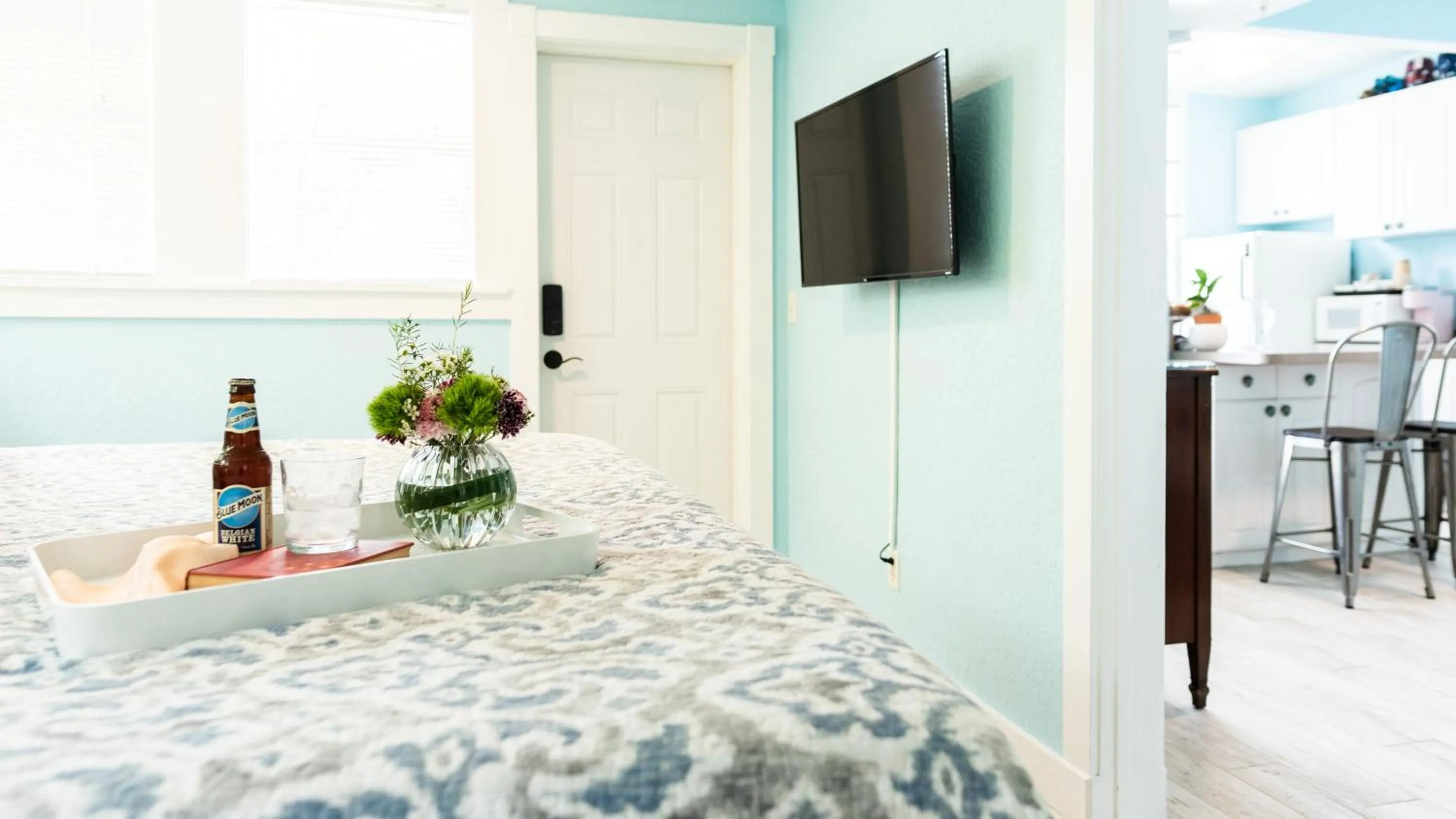 Bed in Meranova Guest Inn