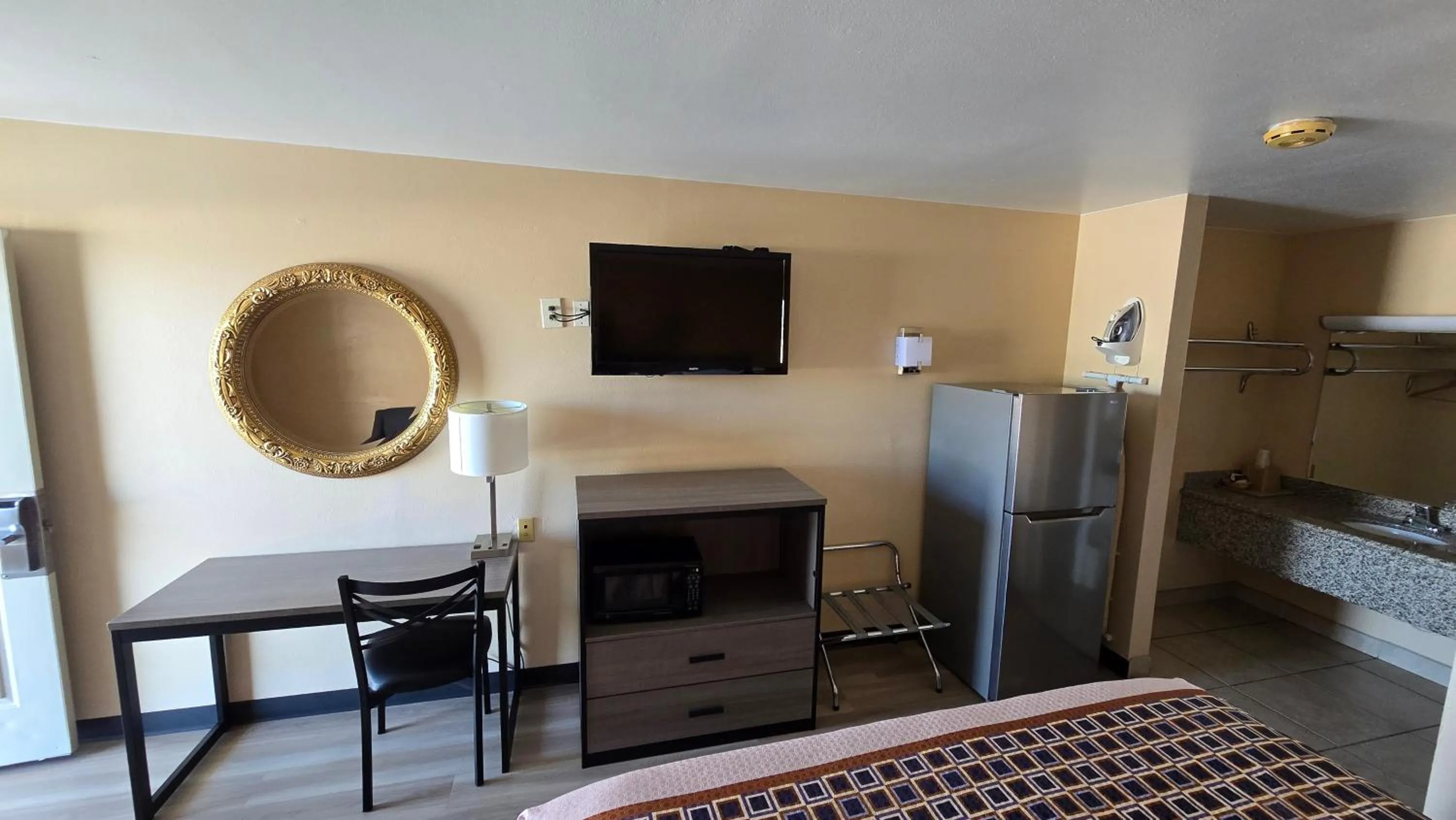 TV and multimedia, Bed in Texan Inn and Suites Monahans