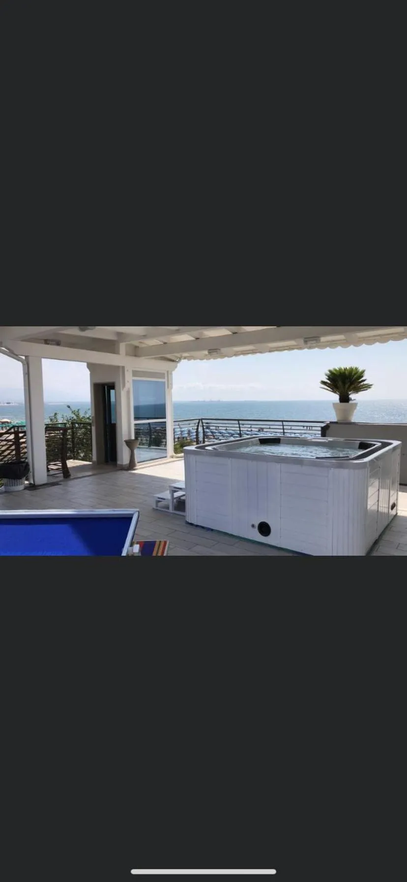 Swimming pool in Vista beb mare