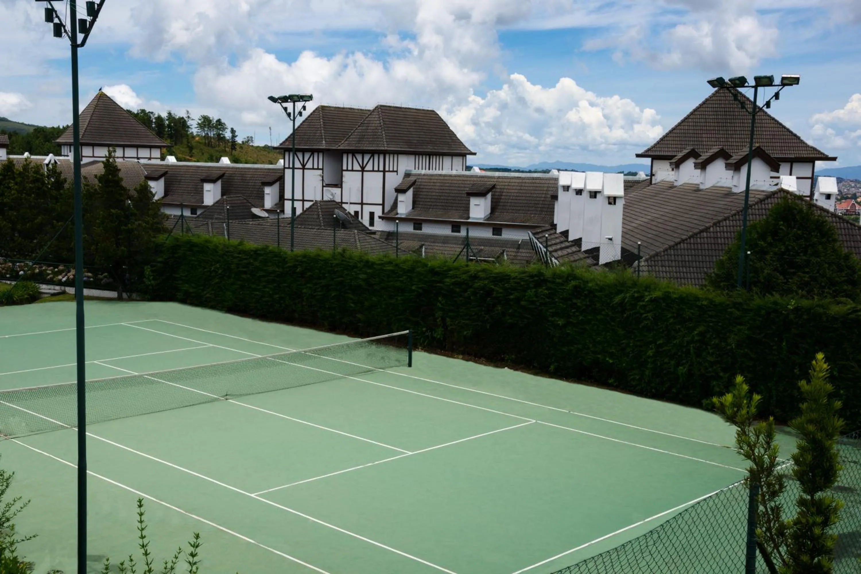 Tennis court in Hotel Home Green Home