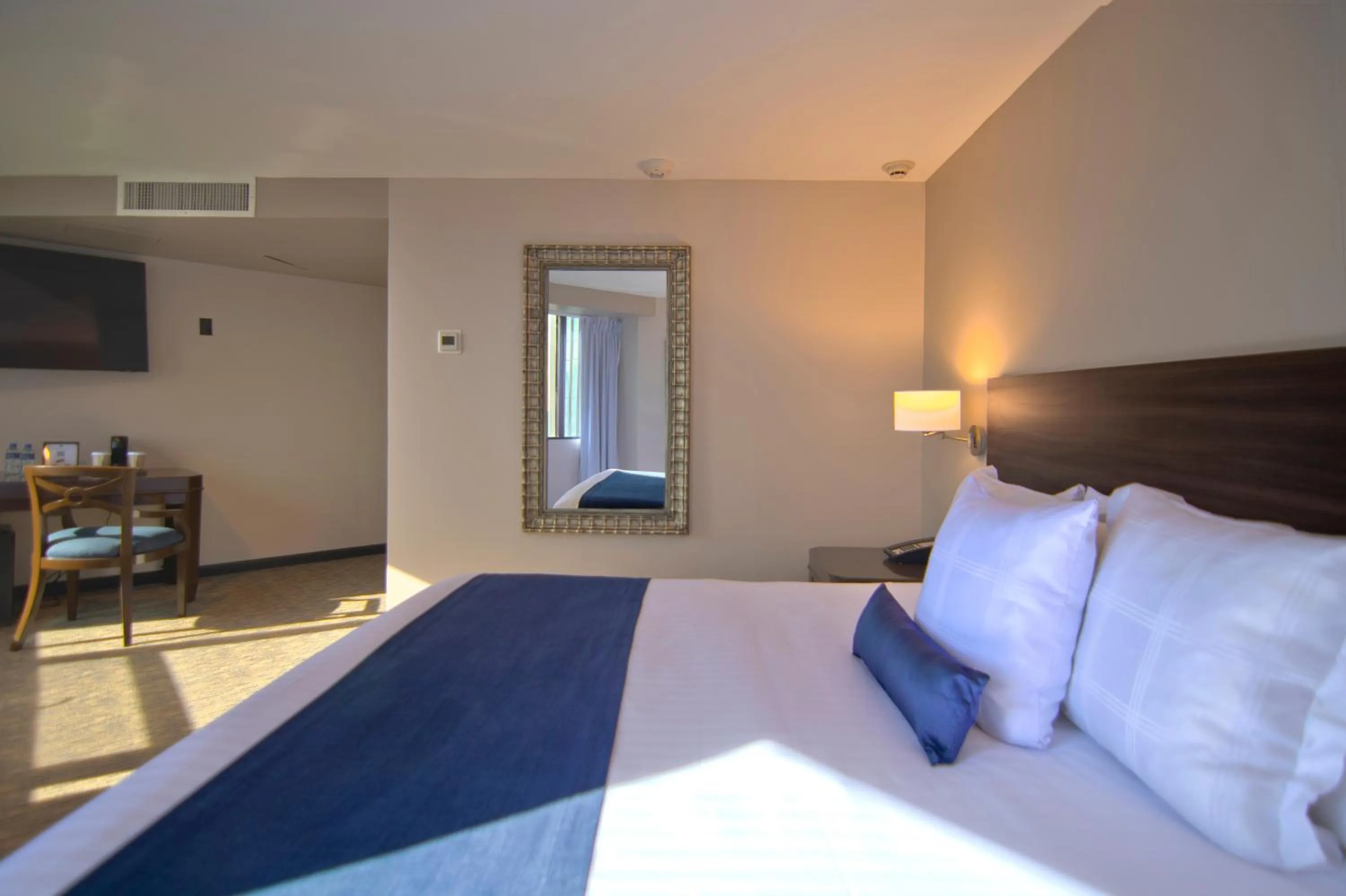 Bed in Grand Hotel Tijuana