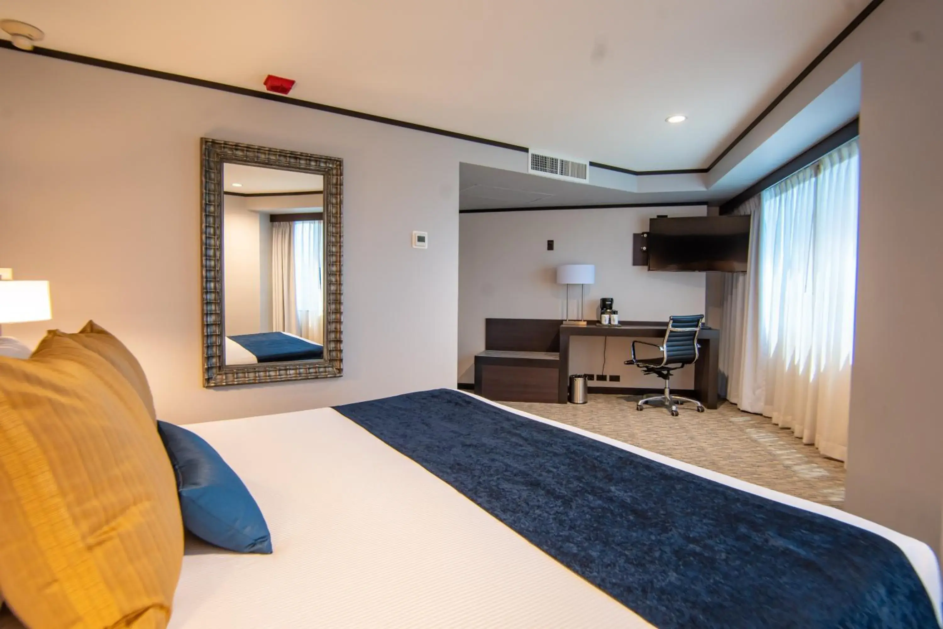 King Room in Grand Hotel Tijuana King Room in Grand Hotel Tijuana