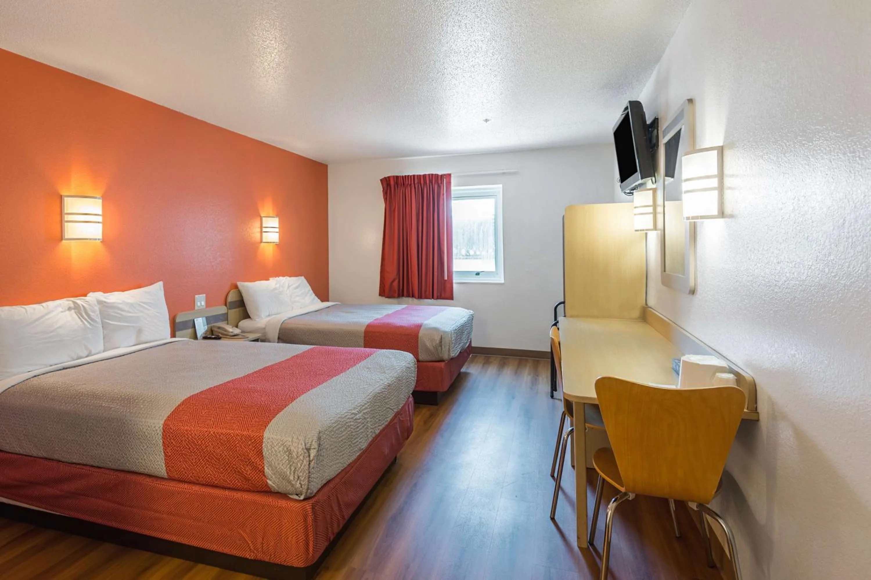 Bedroom in Motel 6-Junction City, KS