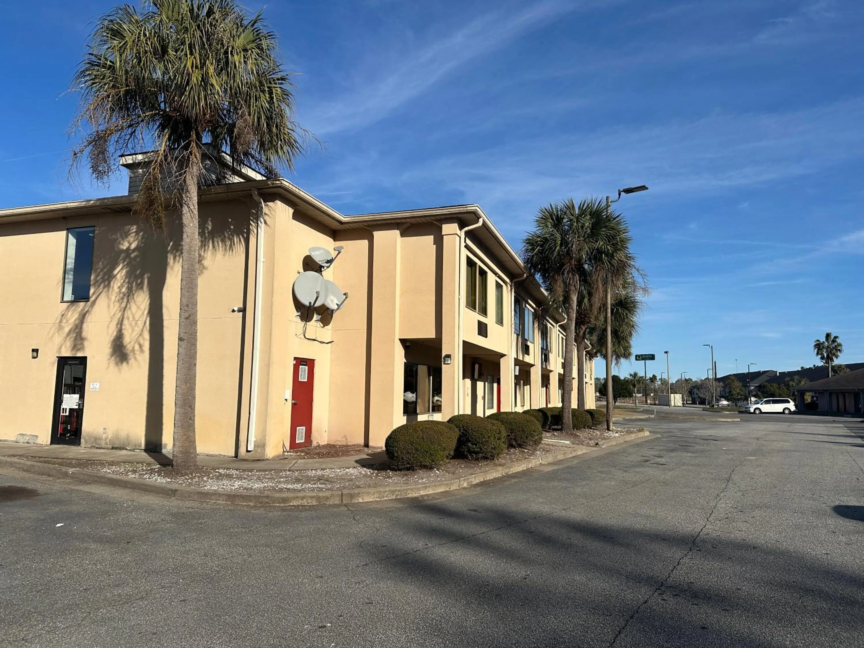 Facade/entrance in Guest Cottage & Suites By OYO Brunswick-Golden Isles