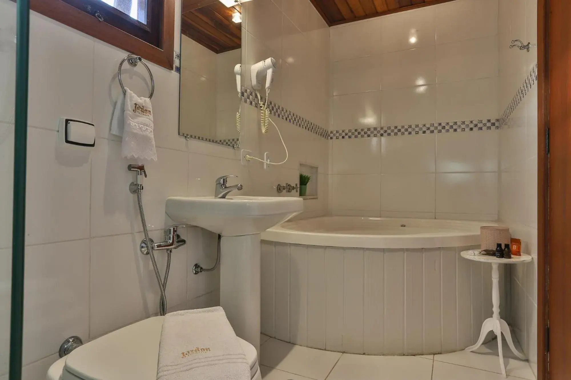 Luxury Suite with Spa Bath in Pousada Jardon Campos do Jordão - Exclusiva para Adultos Luxury Suite with Spa Bath in Pousada Jardon Campos do Jordão - Exclusiva para Adultos