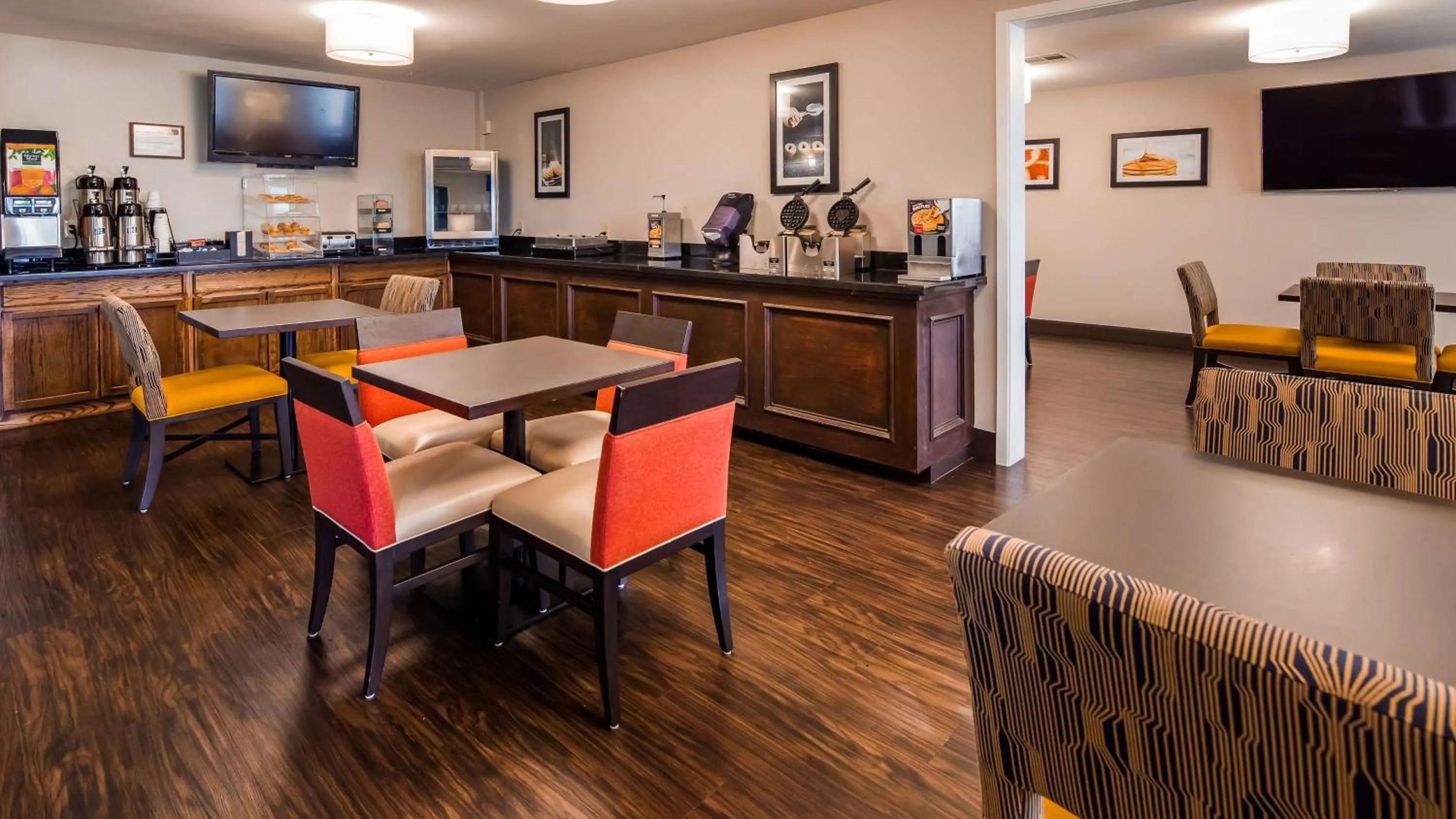 Restaurant/places to eat in Best Western Inn & Suites