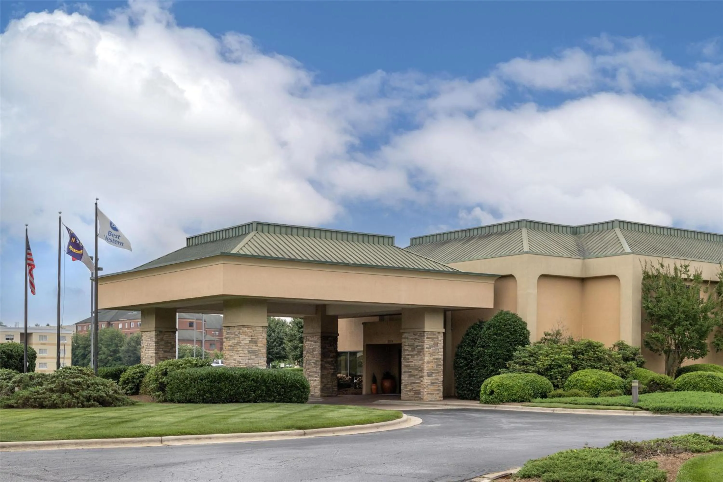 Property building in Best Western Hickory