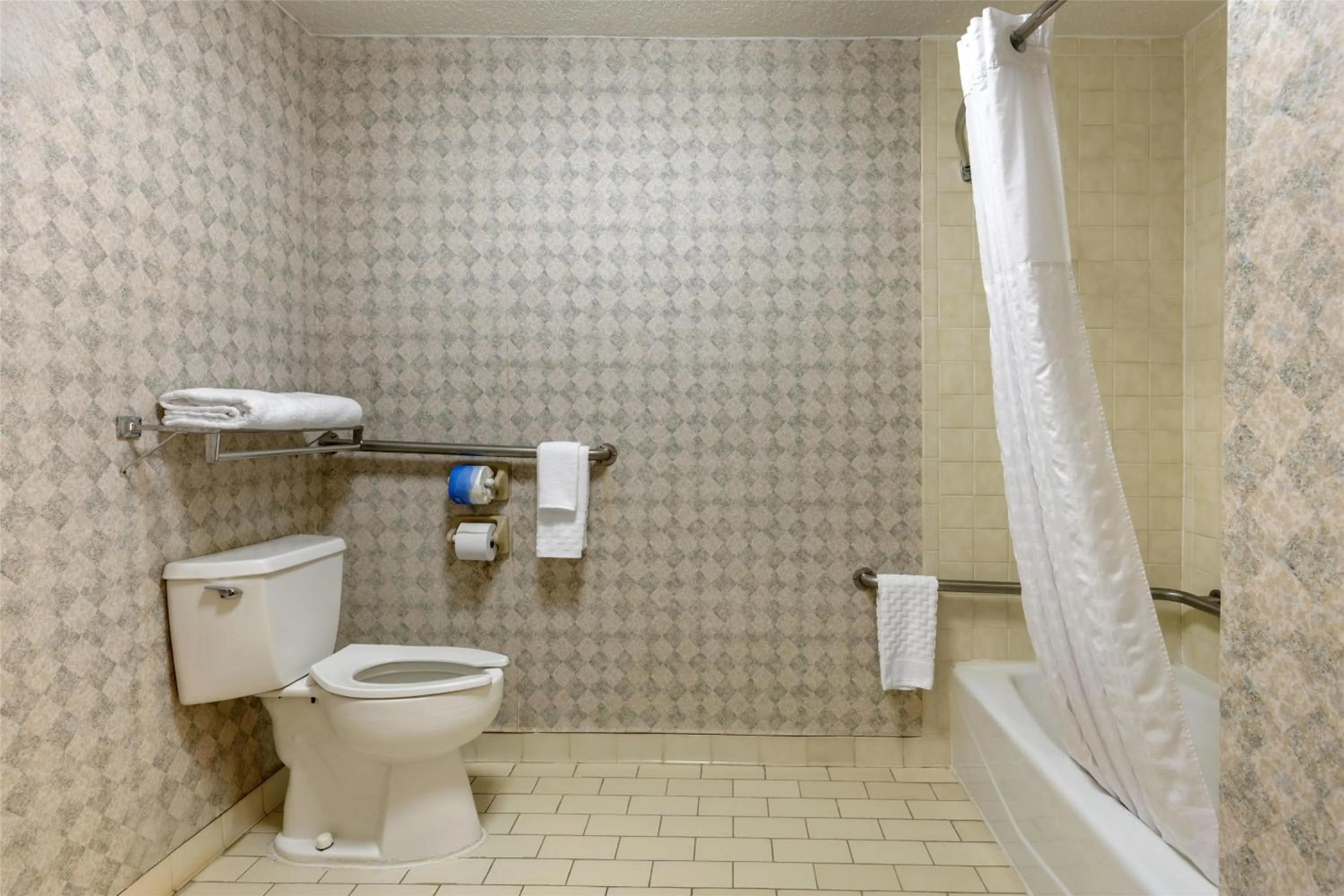 Bathroom in Best Western Hickory