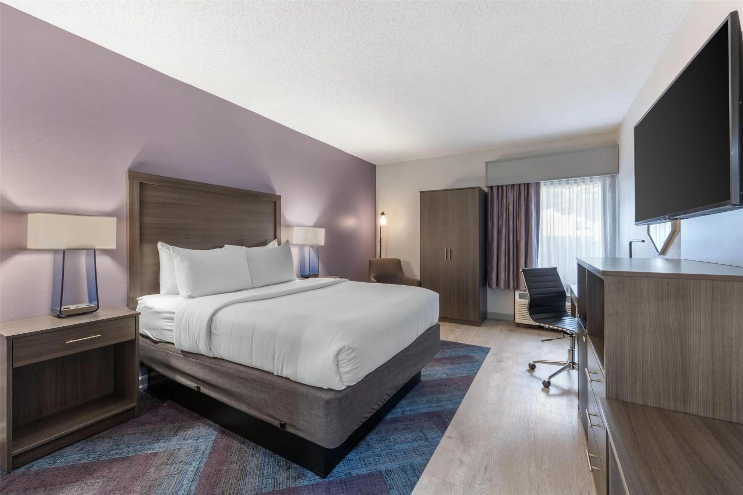 Bedroom, Bed in Best Western Hickory