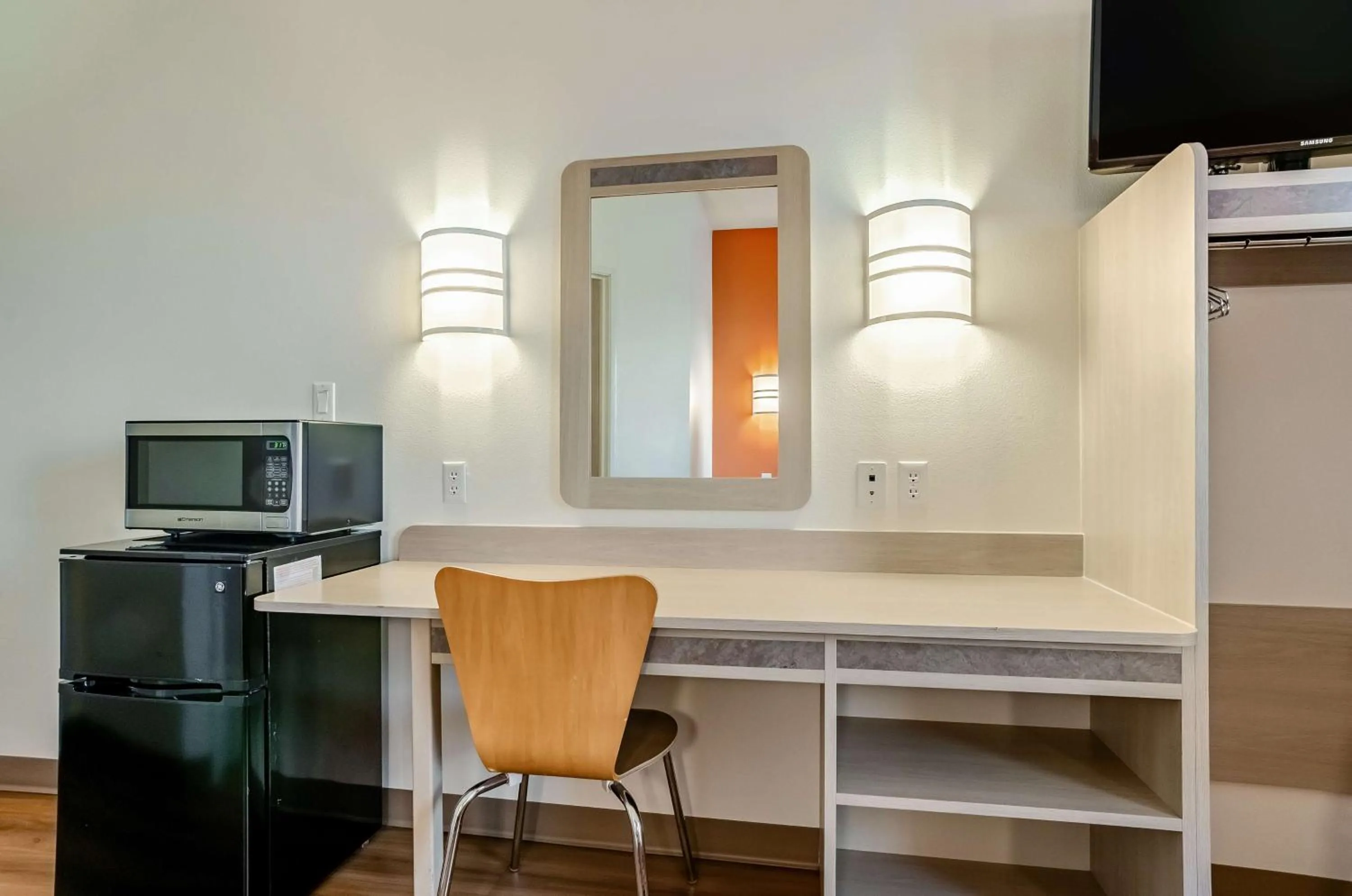 Bedroom in Motel 6-Sidney, NE