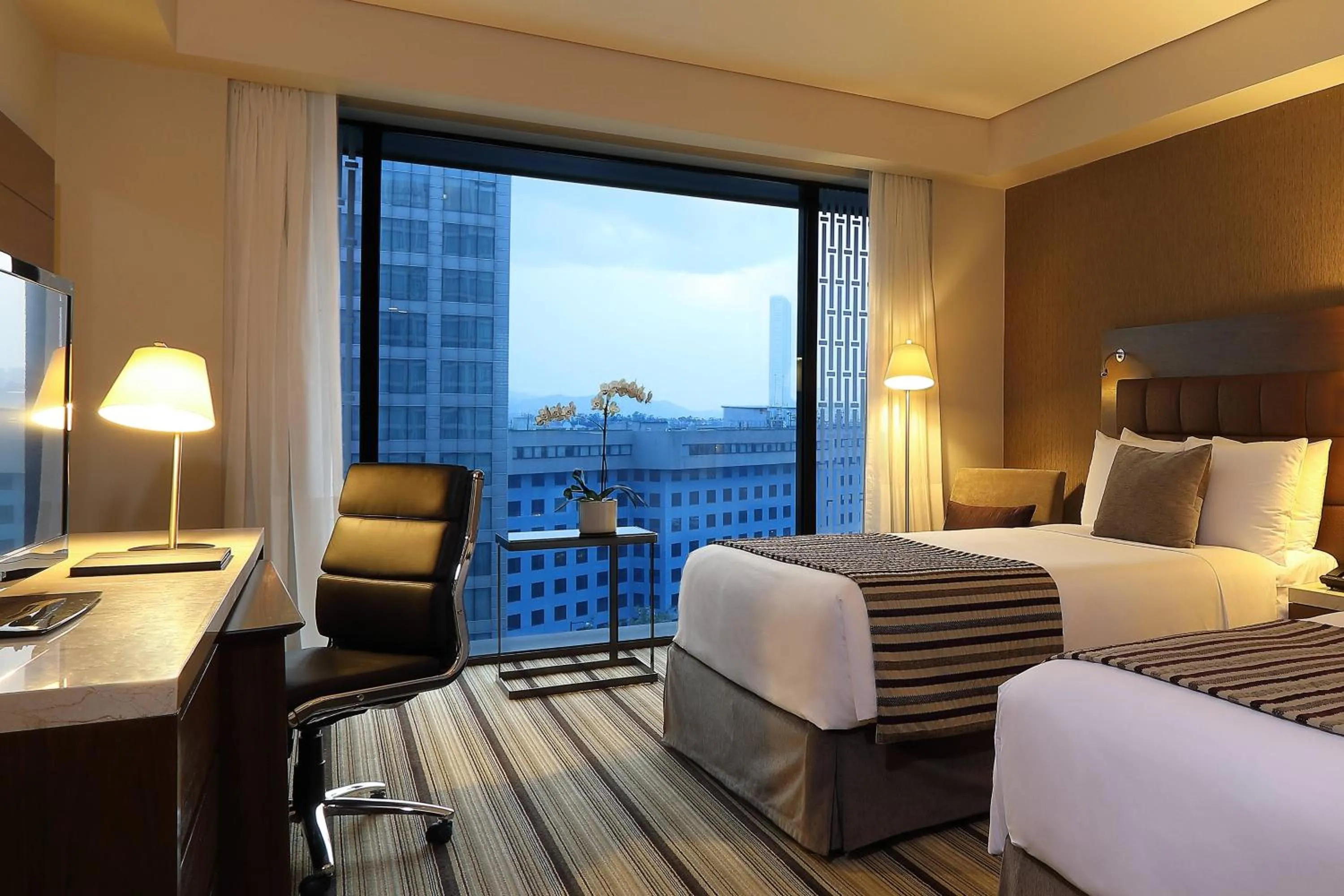 Photo of the whole room, Bed in JW Marriott Hotel Mexico City Santa Fe