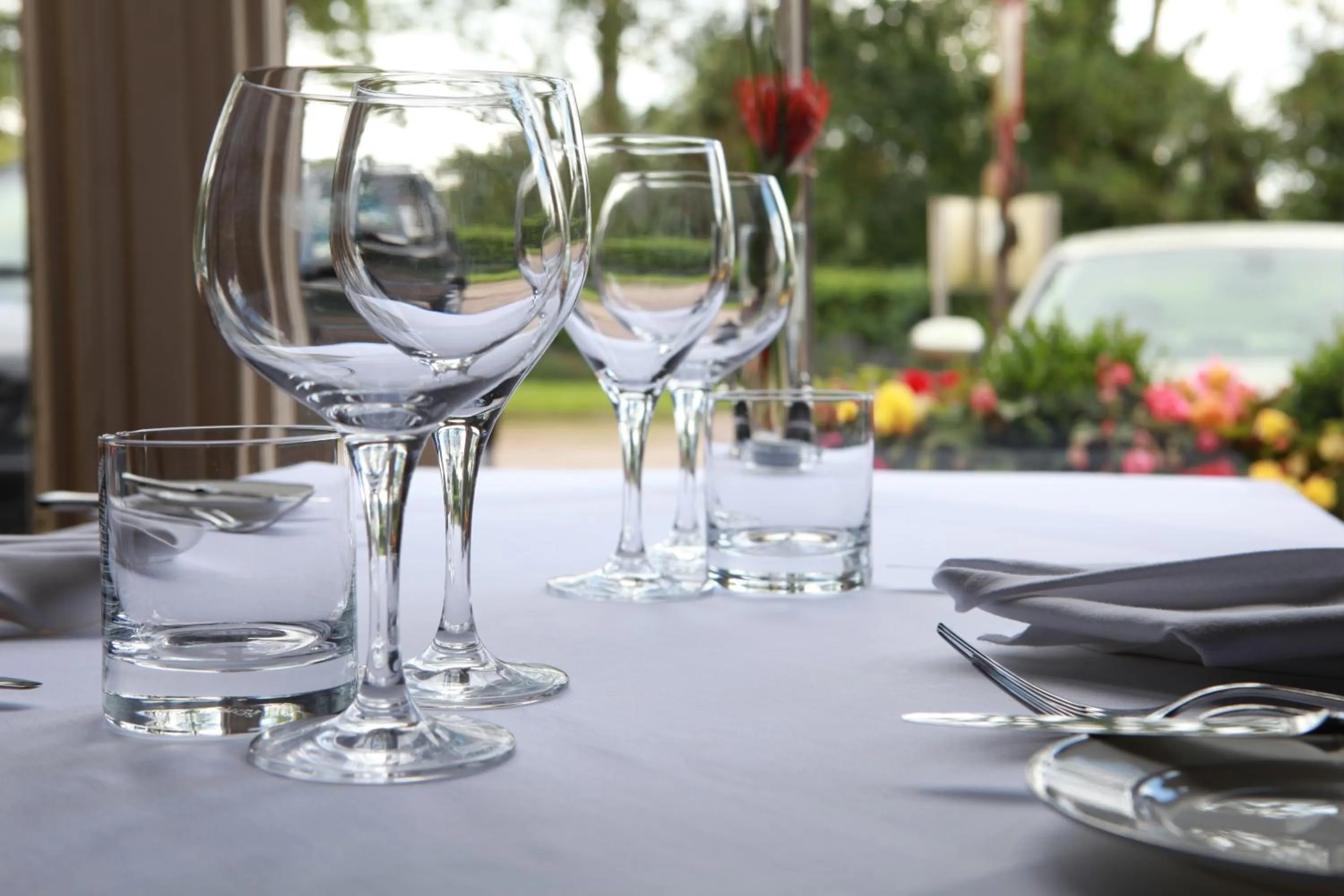 Restaurant/places to eat in The White Hart