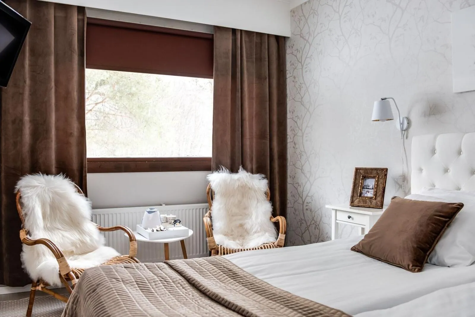 Decorative detail, Bed in Hotel Käenpesä