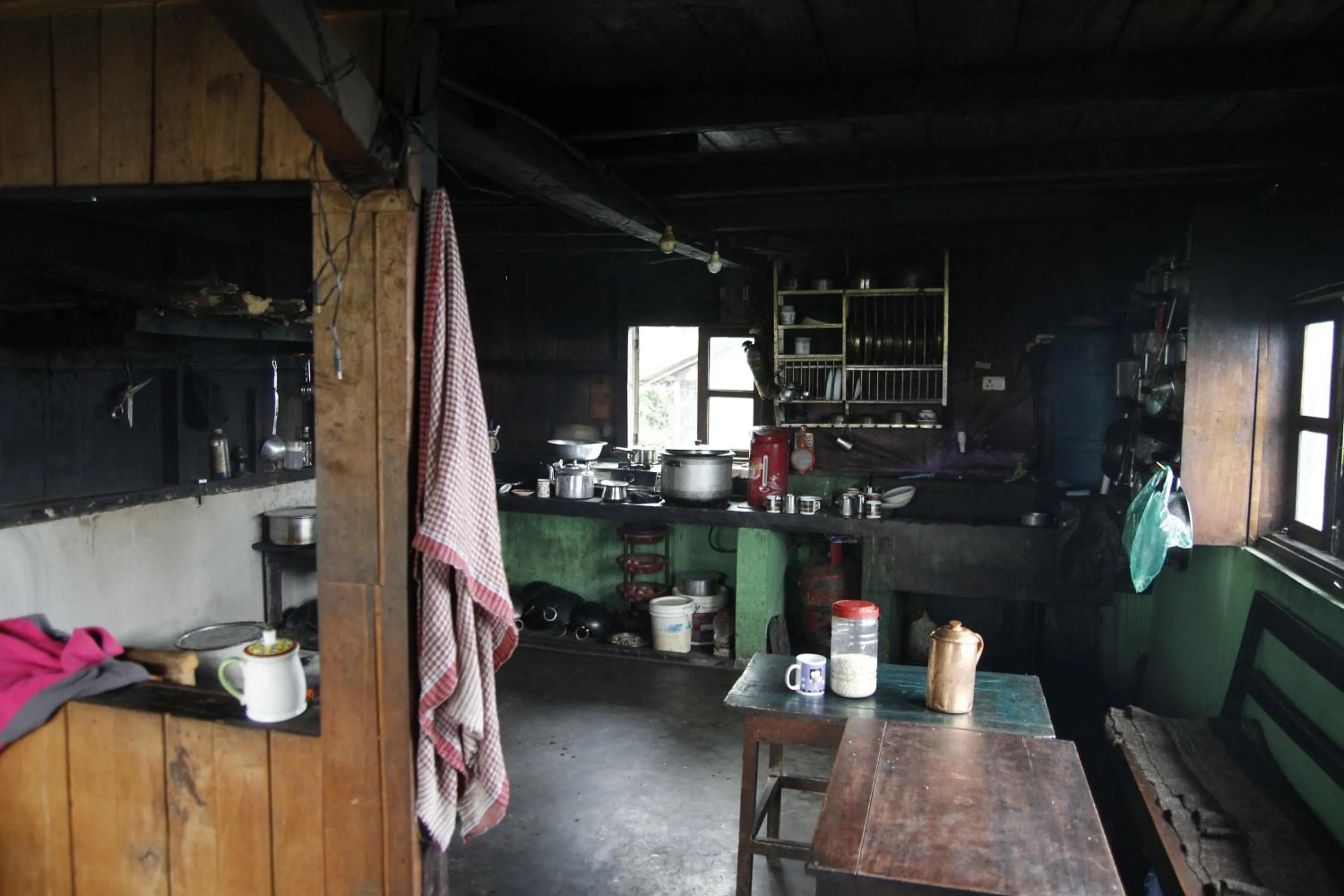 Communal kitchen in Borong Polok Village Homestay