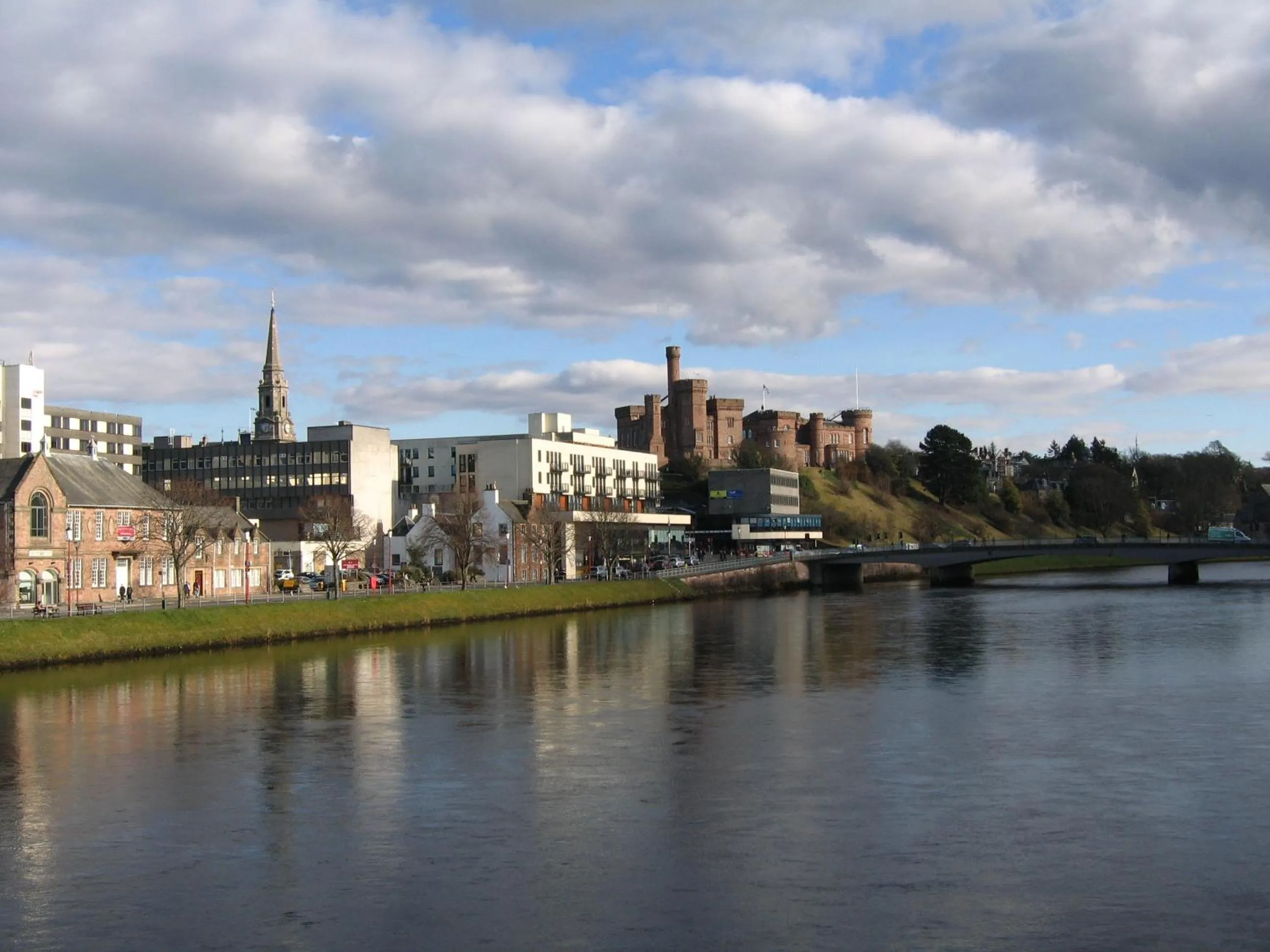 Area and facilities in Highland Apartments by Mansley