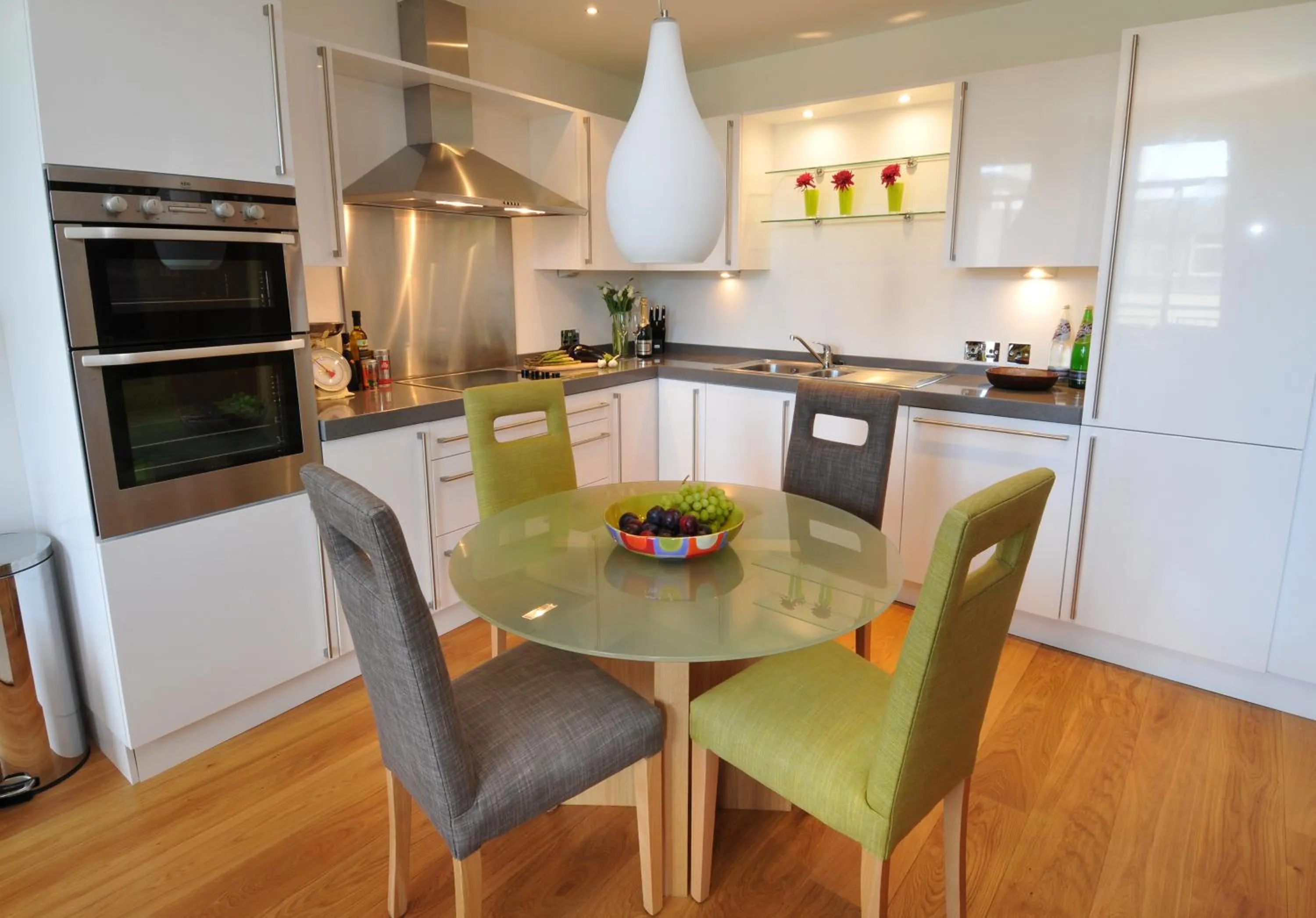 Kitchen or kitchenette in Highland Apartments by Mansley