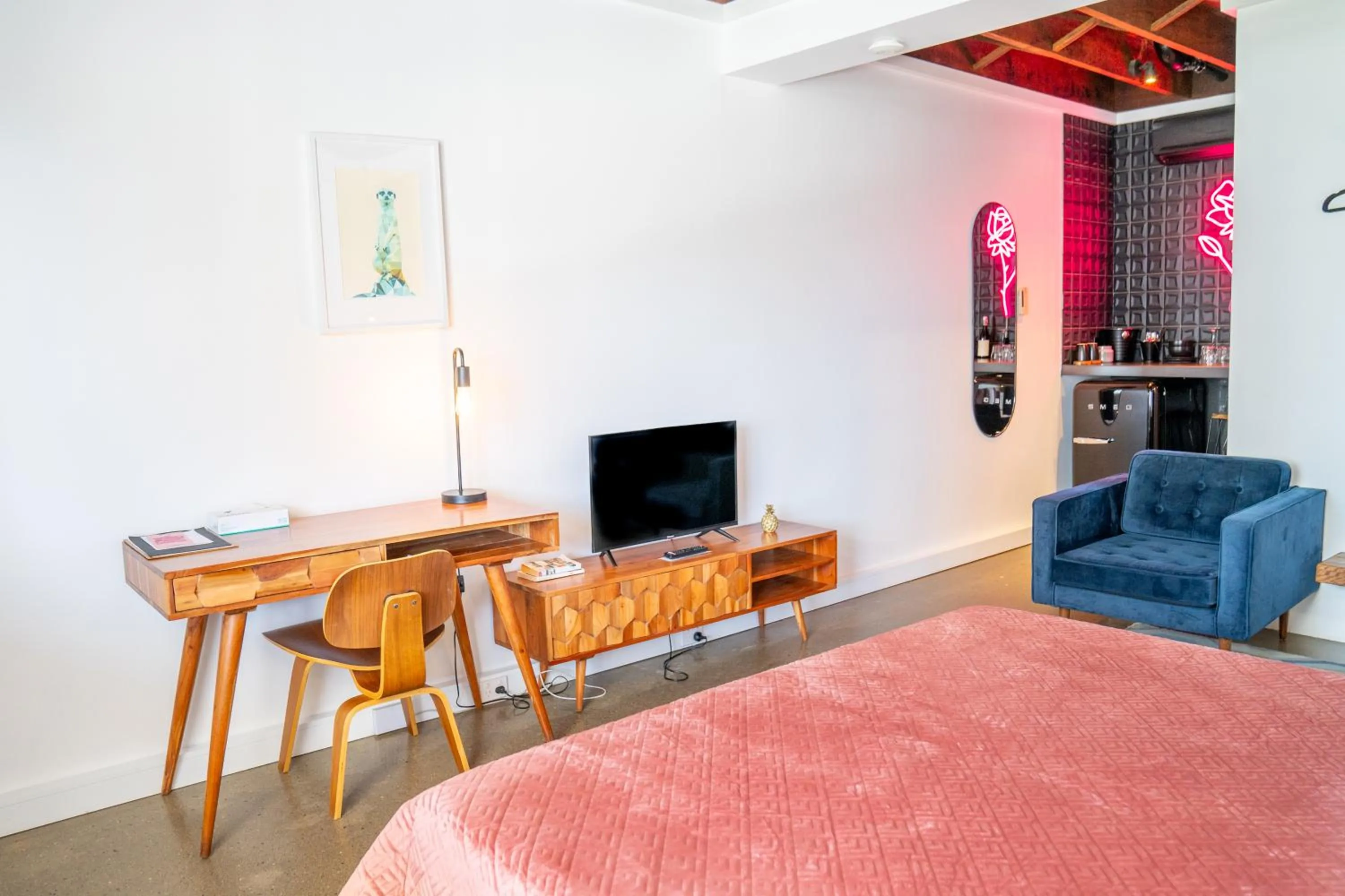 Bed in The Pink Hotel Coolangatta