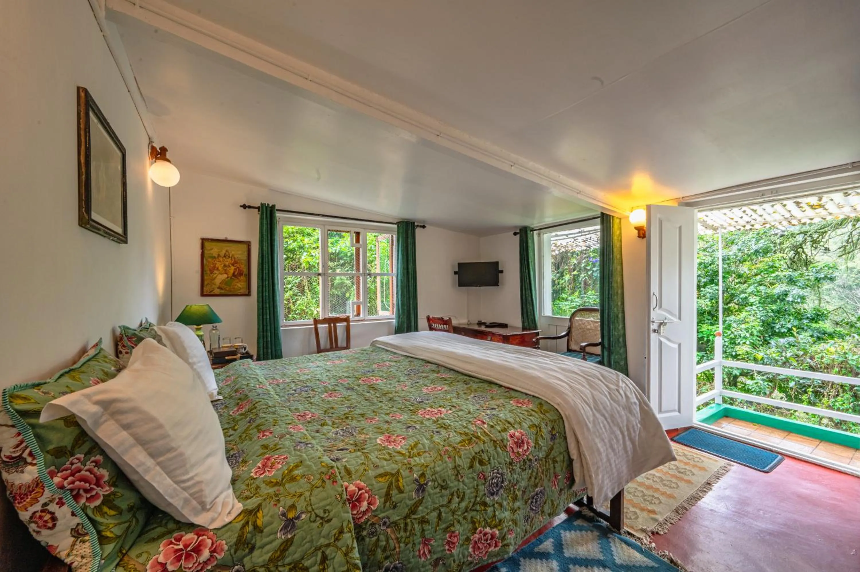 Photo of the whole room, Bed in Neemrana's Wallwood Garden